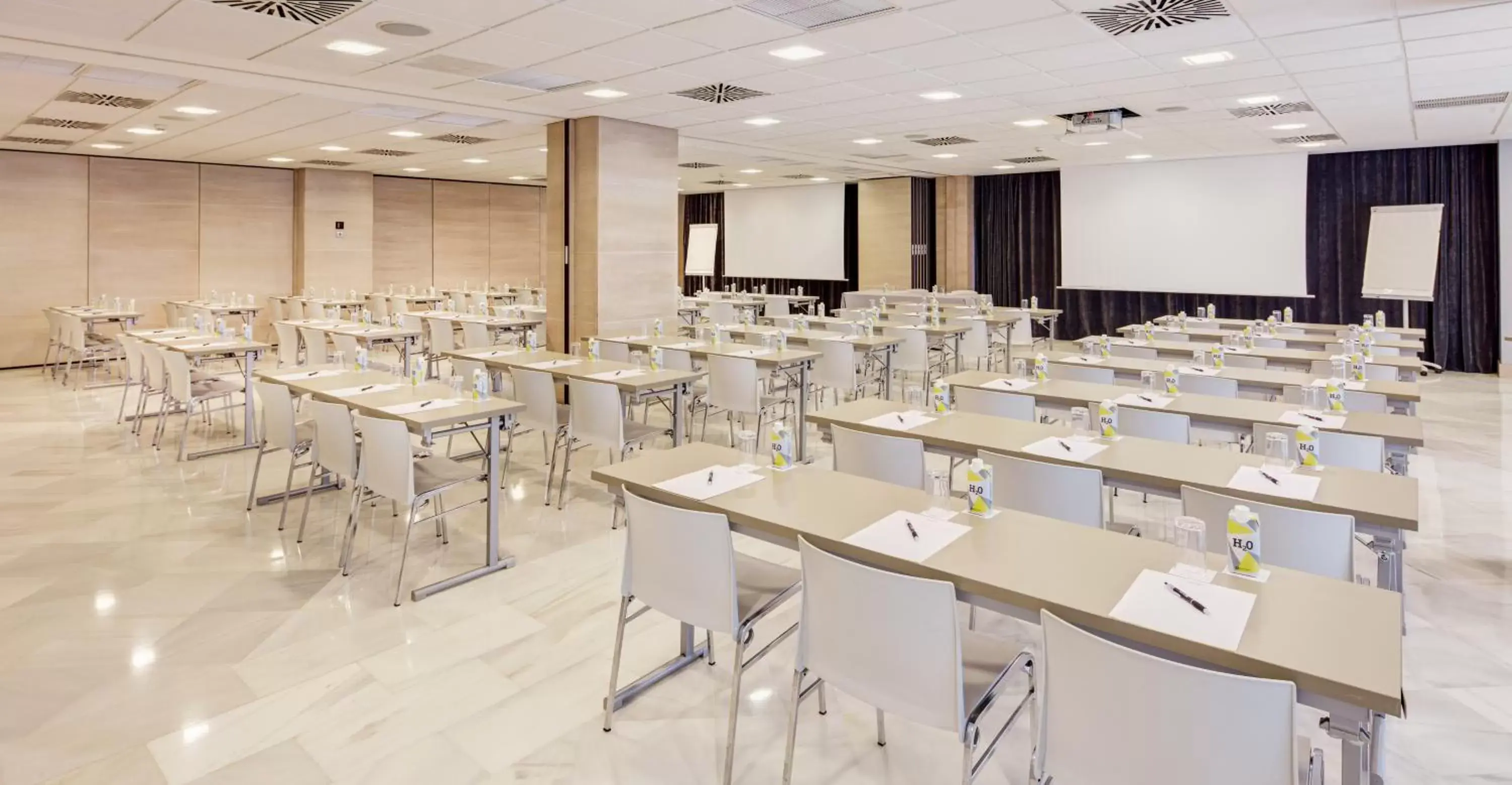 Meeting/conference room in Sercotel Amistad Murcia