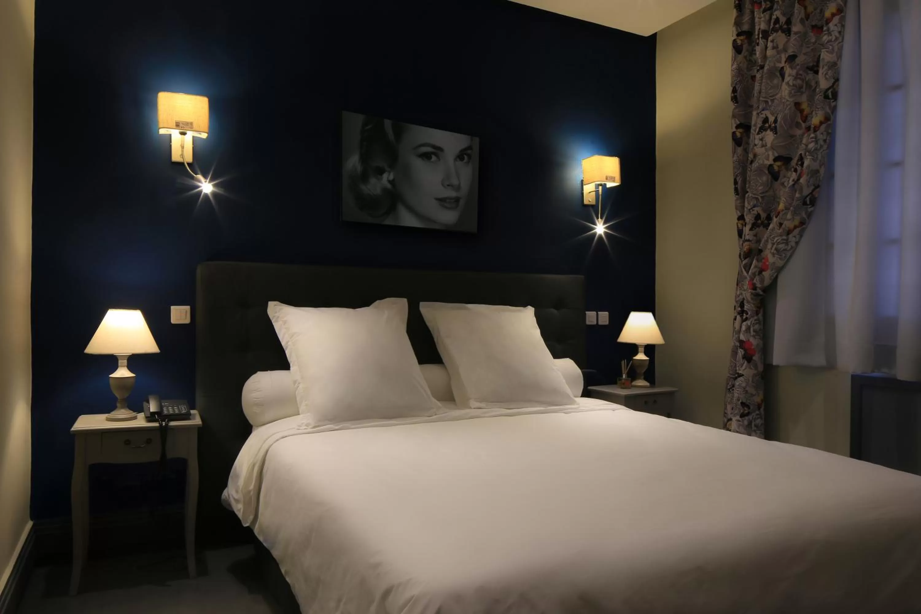 Photo of the whole room, Bed in Le Sphinx Boutique Hôtel