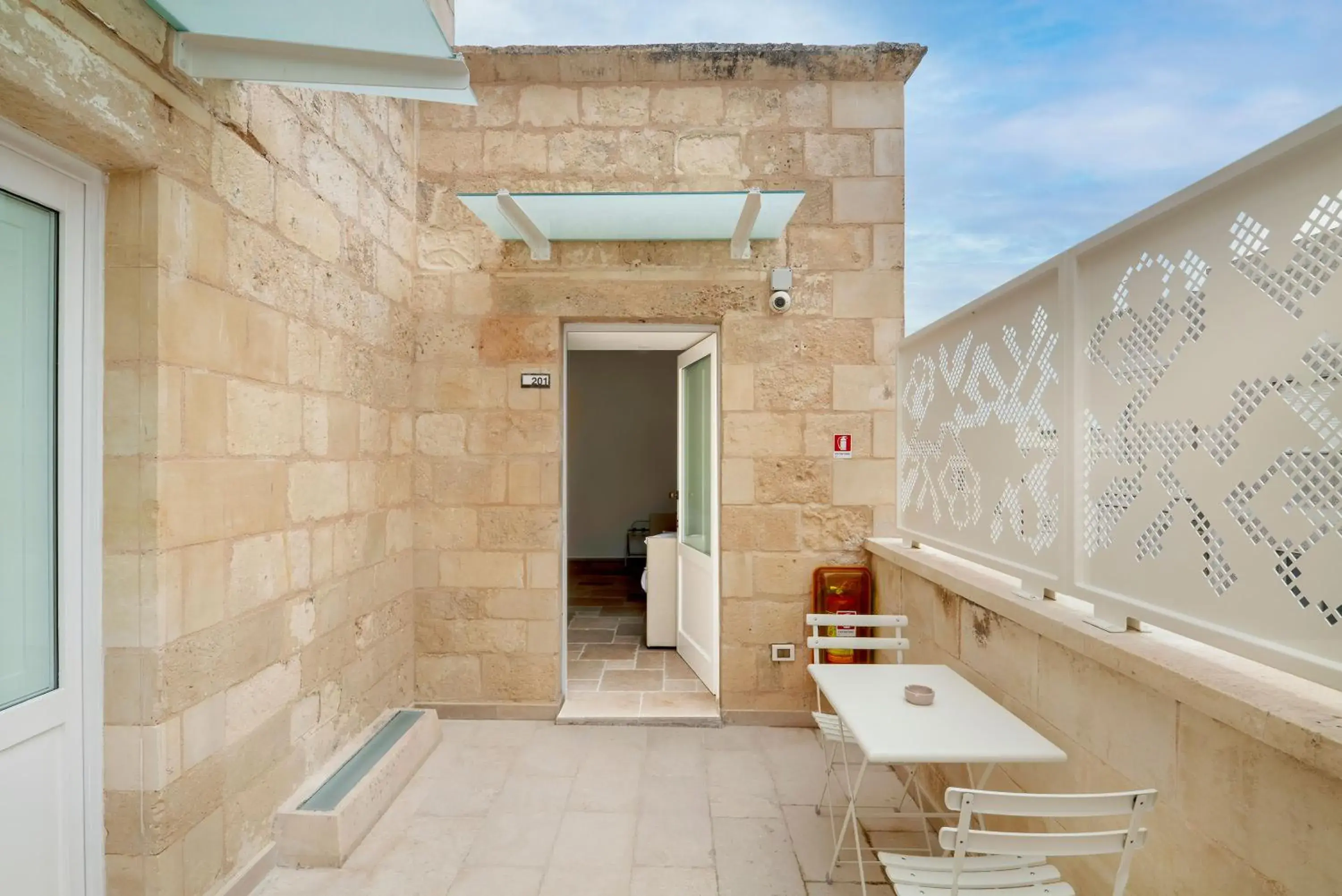 Patio, Bathroom in Hotel San Giuseppe