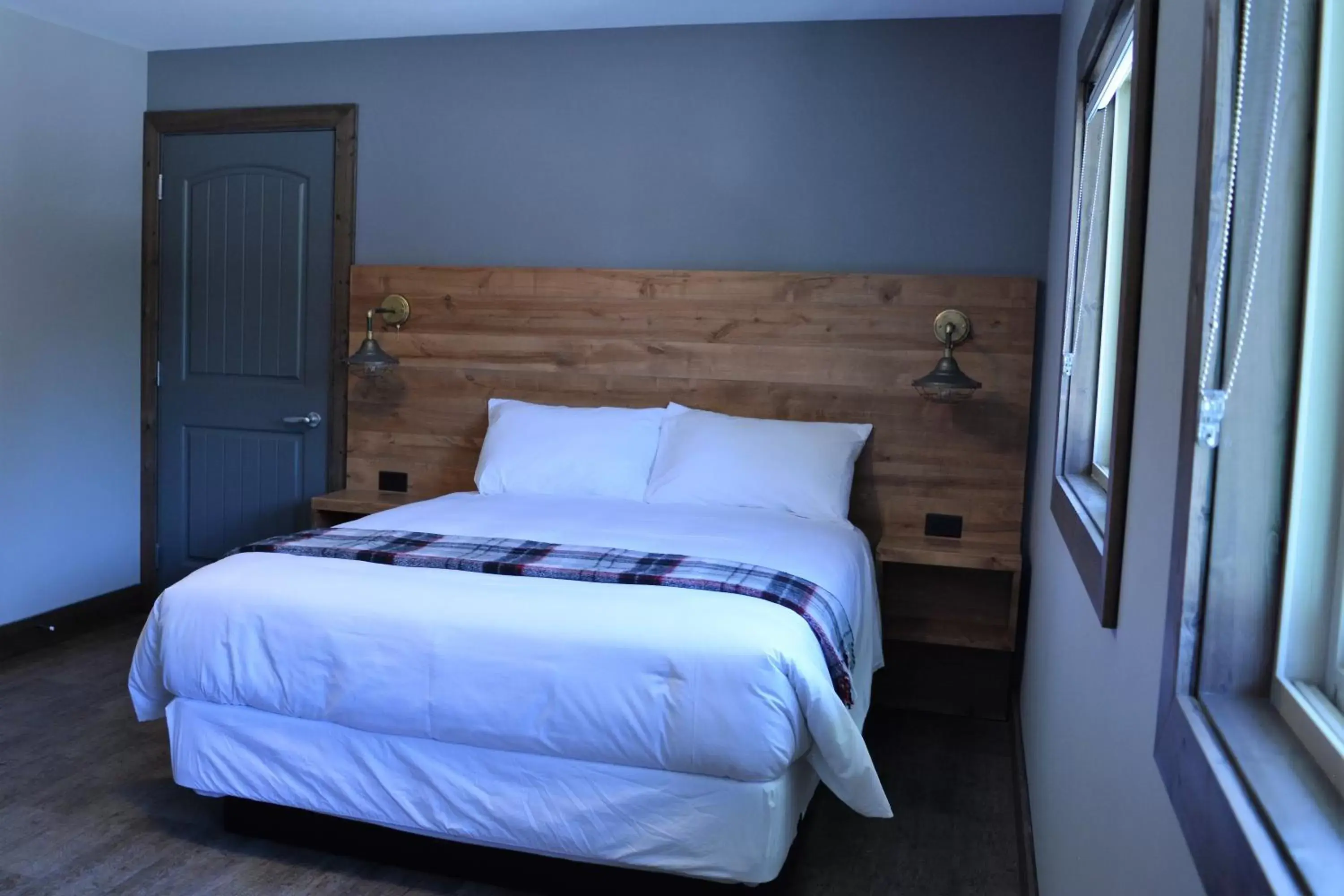 Bed in Sasquatch Inn