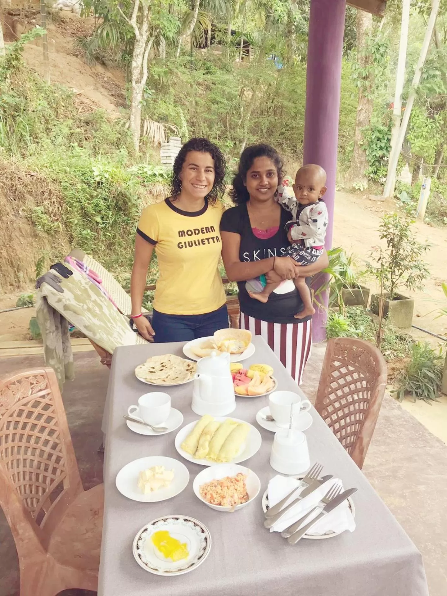 People in The Horizon Root Inn