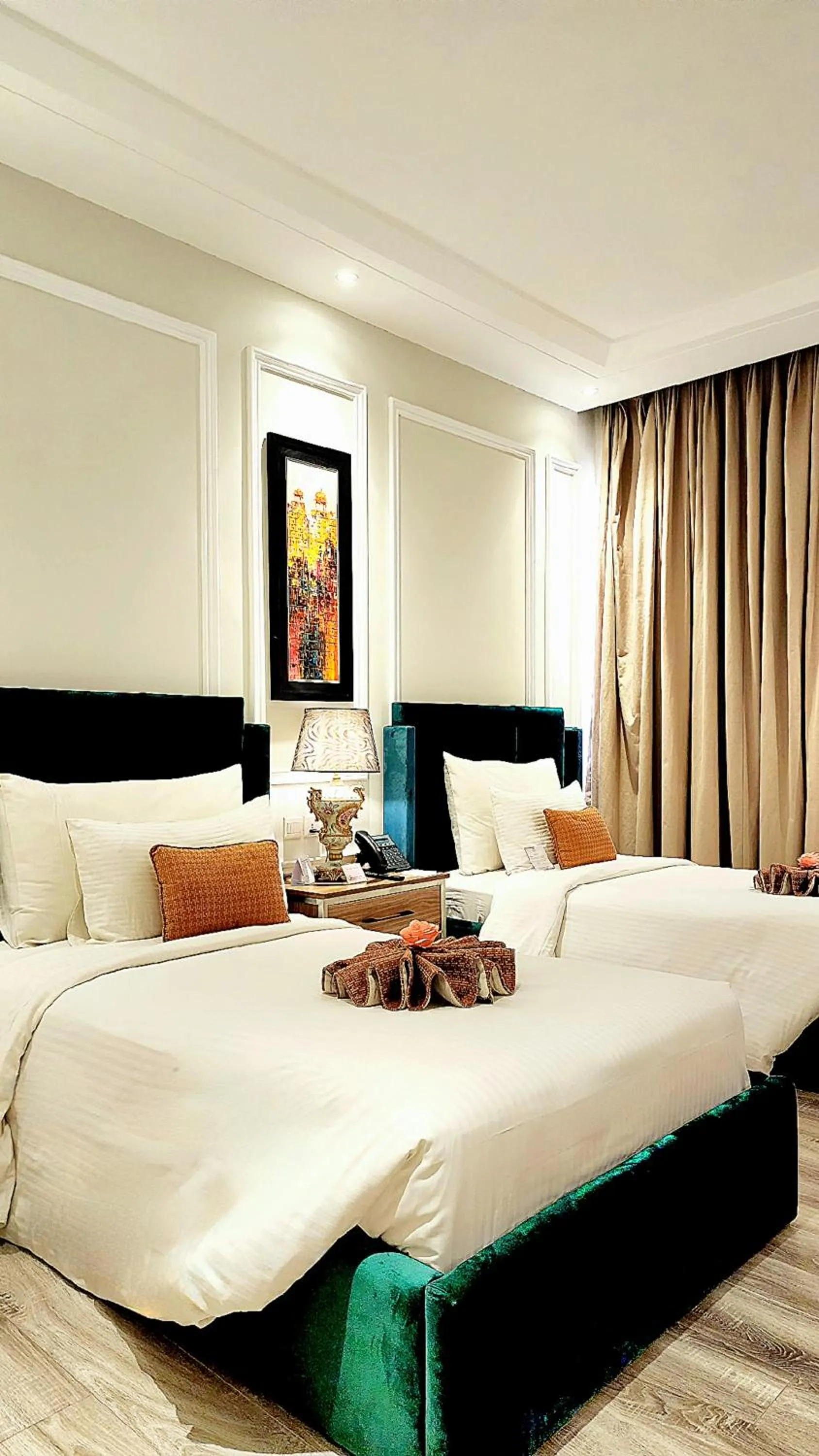 Bed in Best Western Premier Hotel Gulberg Lahore