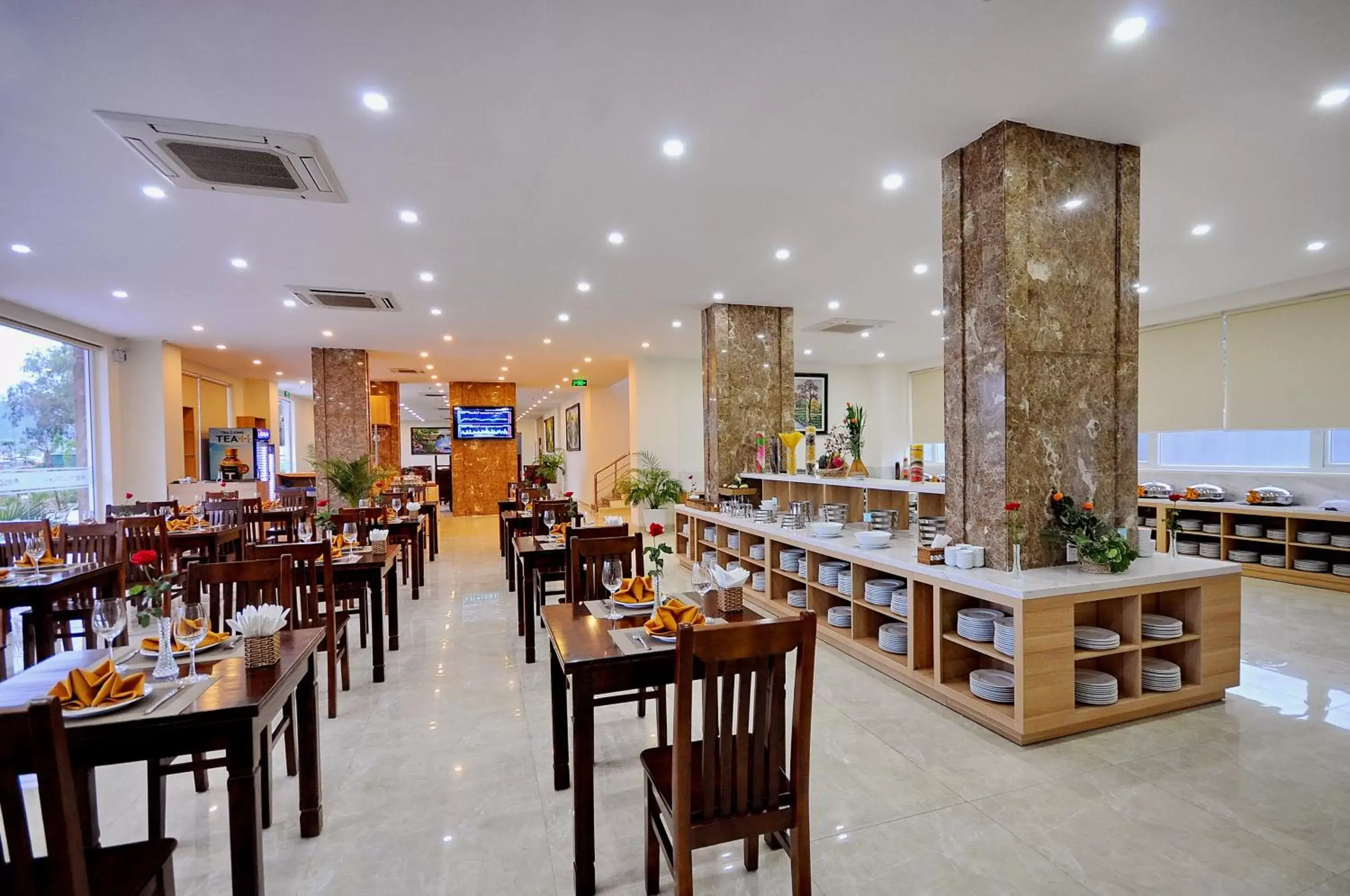 Restaurant/Places to Eat in Rigel Hotel