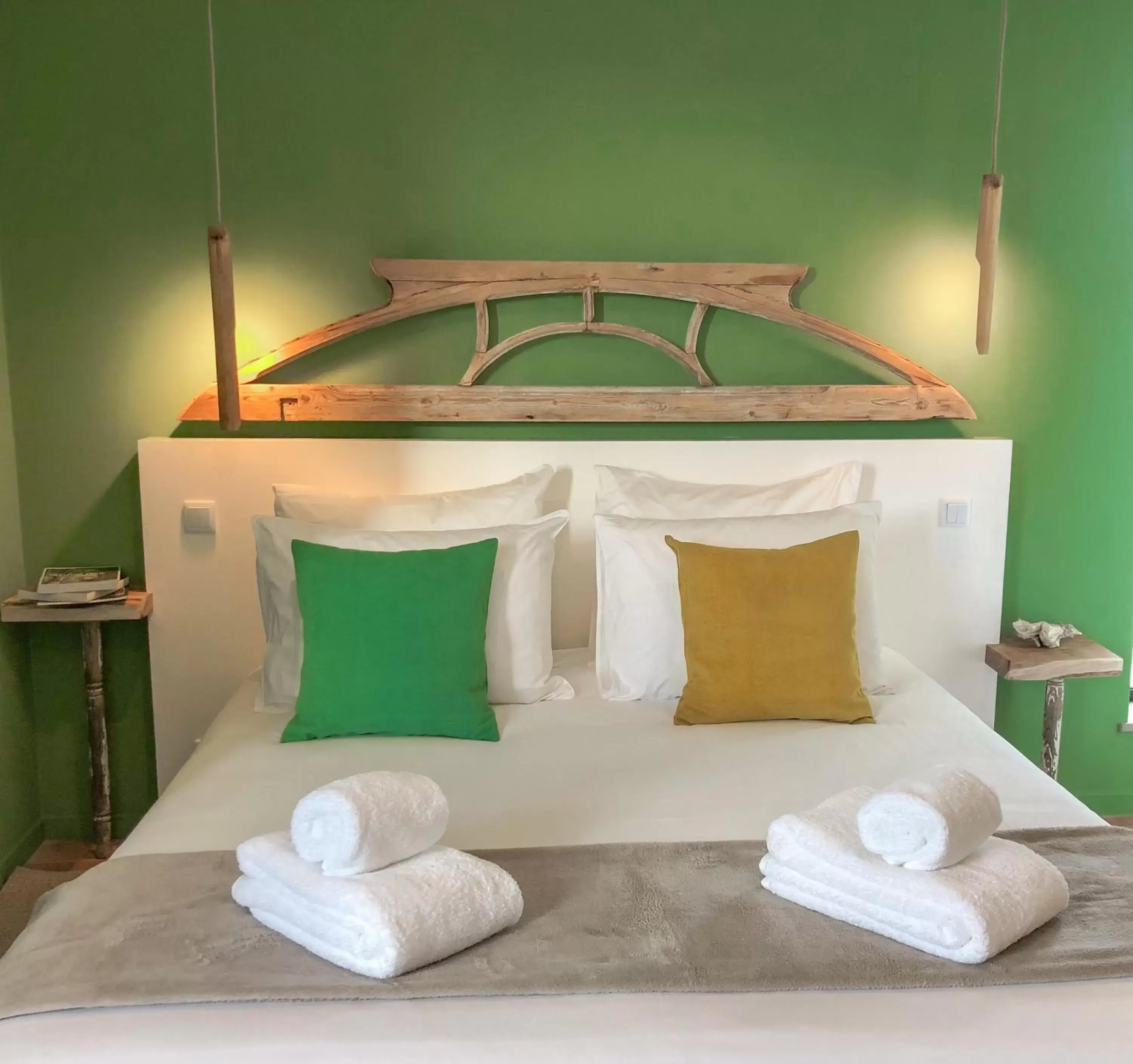 Bed in Altanure - Almatere Food Forest Boutique Hotel