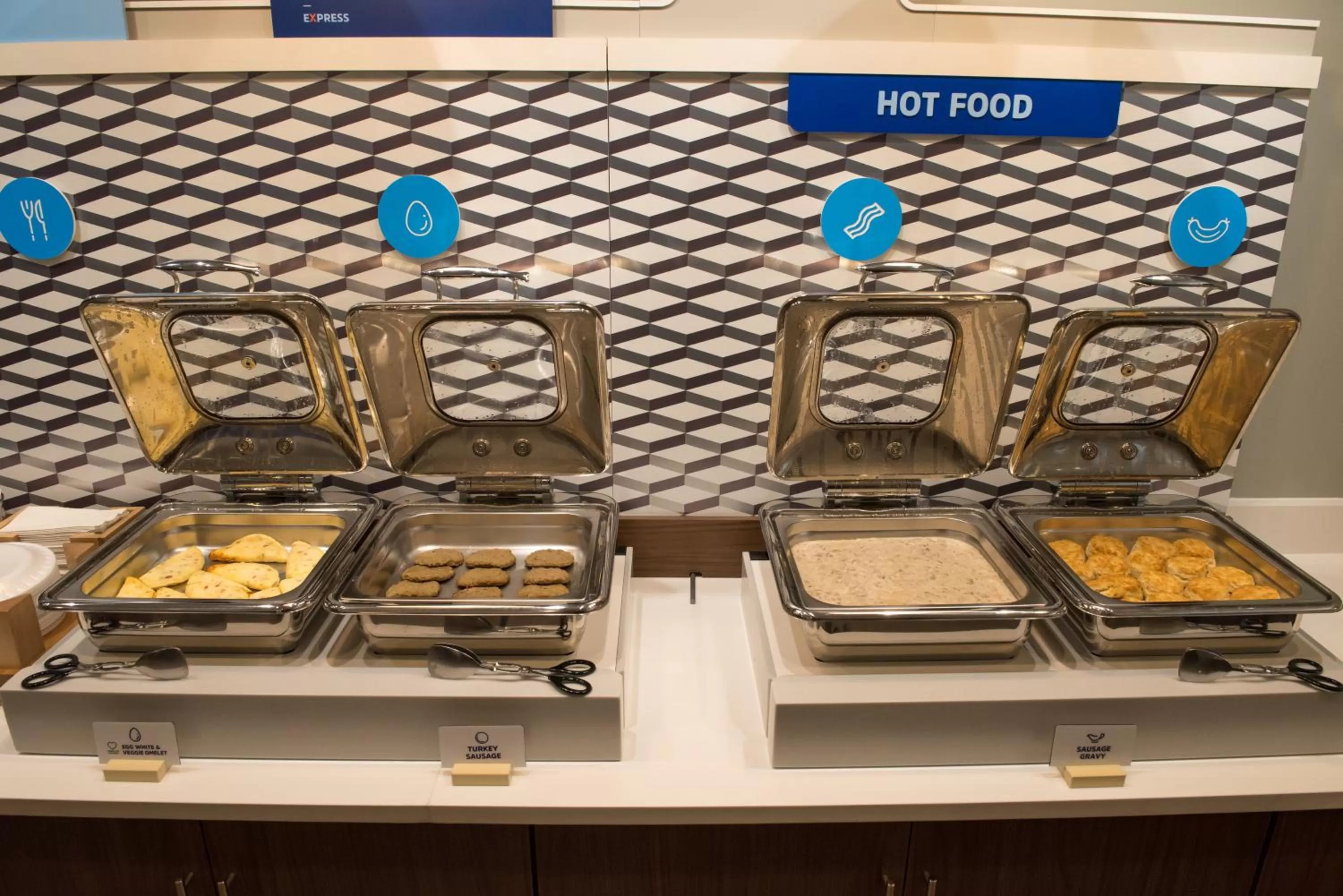 Breakfast in Holiday Inn Express & Suites - Fort Wayne North by IHG