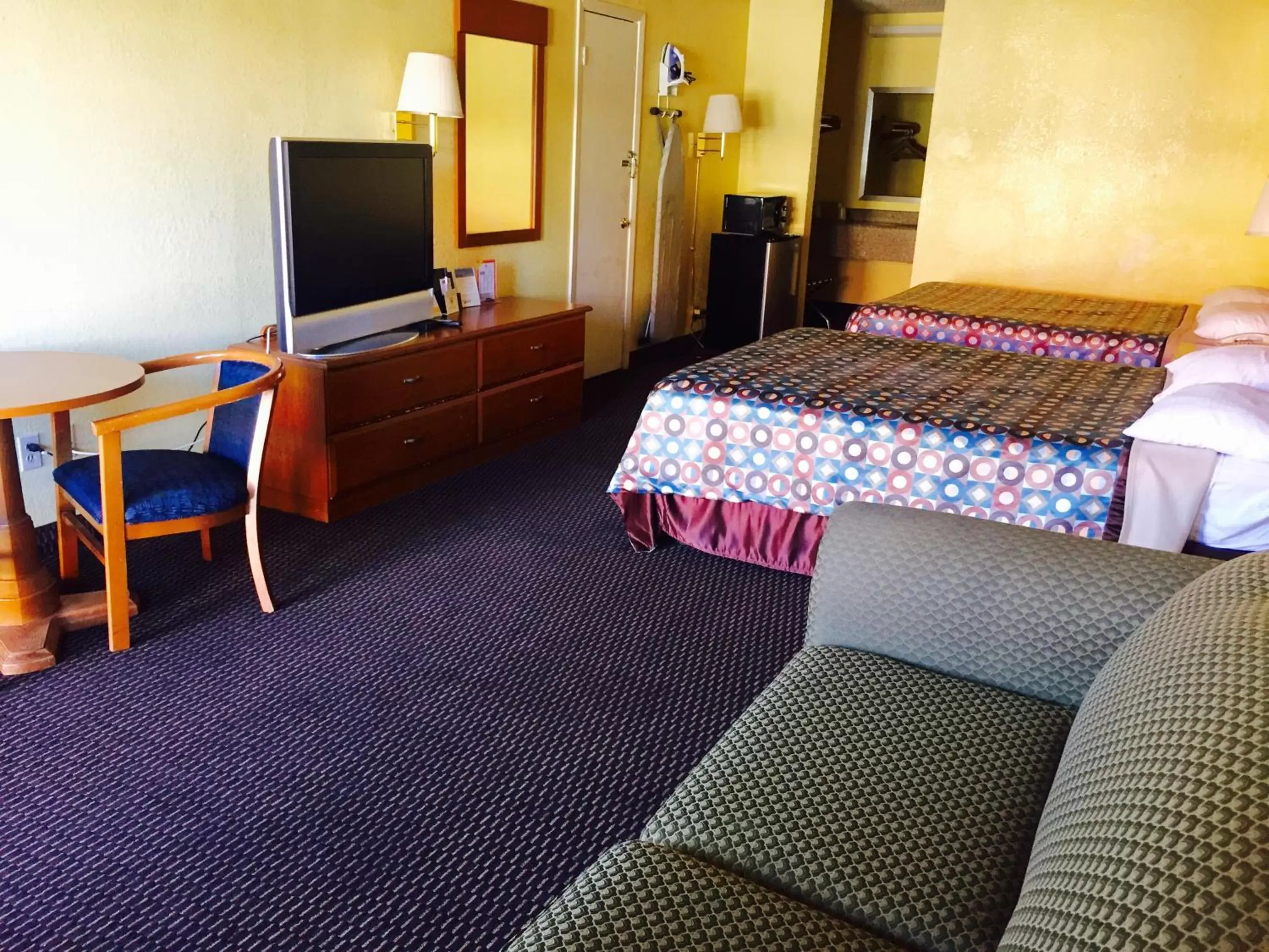 Photo of the whole room, Bed in Travelodge by Wyndham New Braunfels