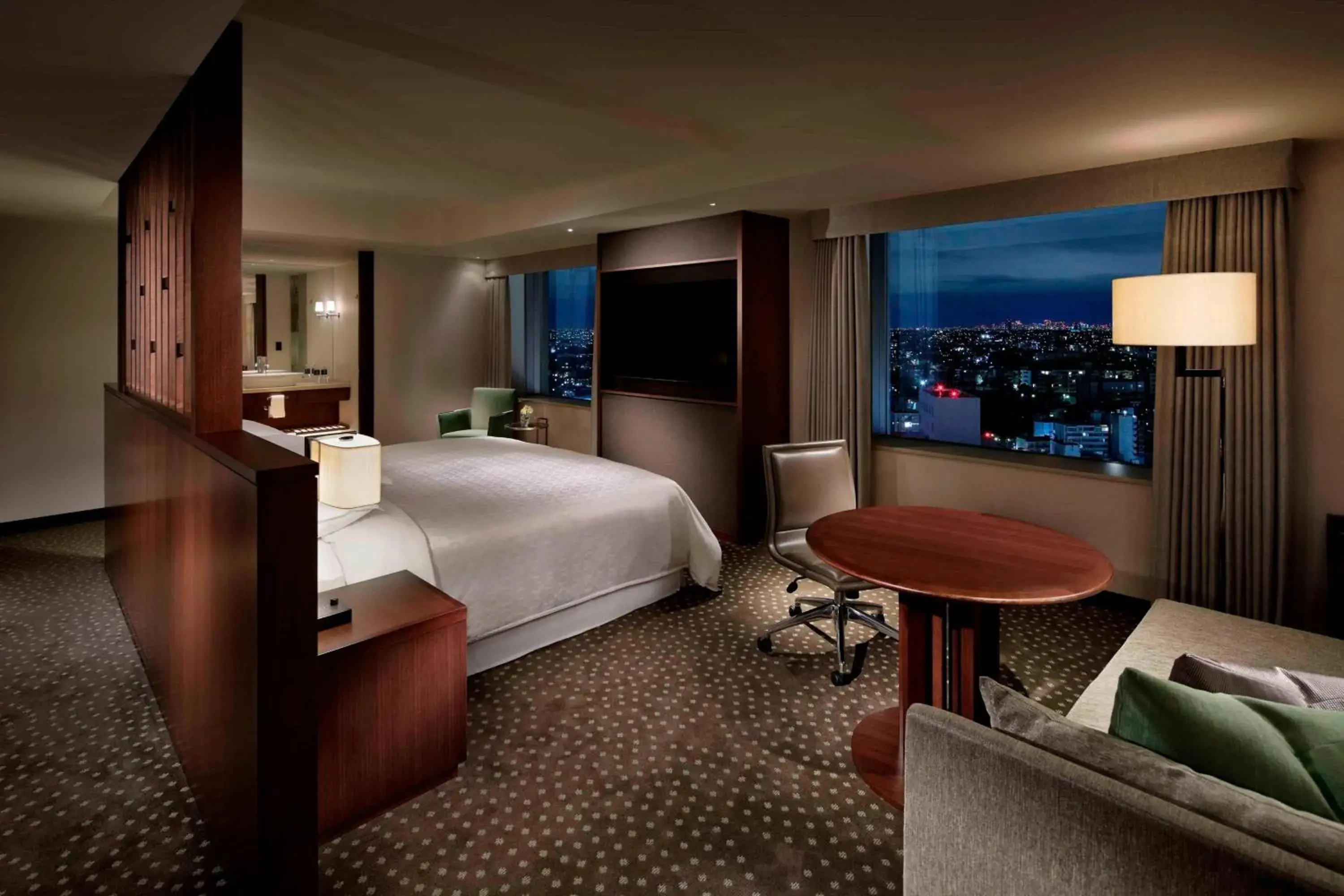 Photo of the whole room in Yokohama Bay Sheraton Hotel and Towers