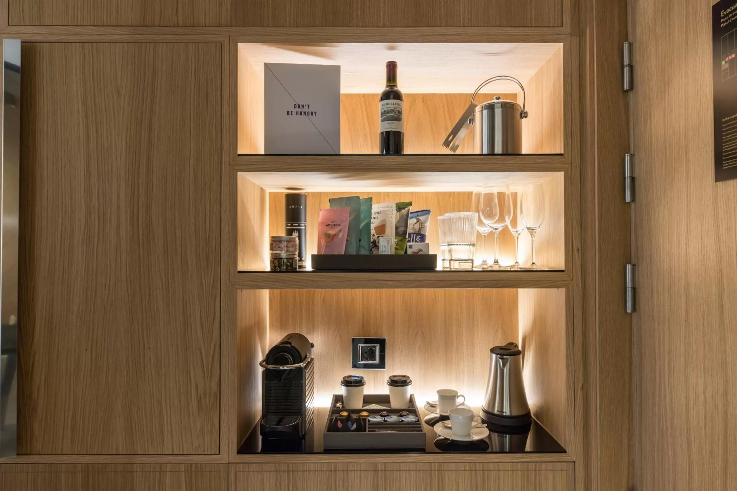 Coffee/tea facilities in Hotel SOFIA Barcelona, in The Unbound Collection by Hyatt