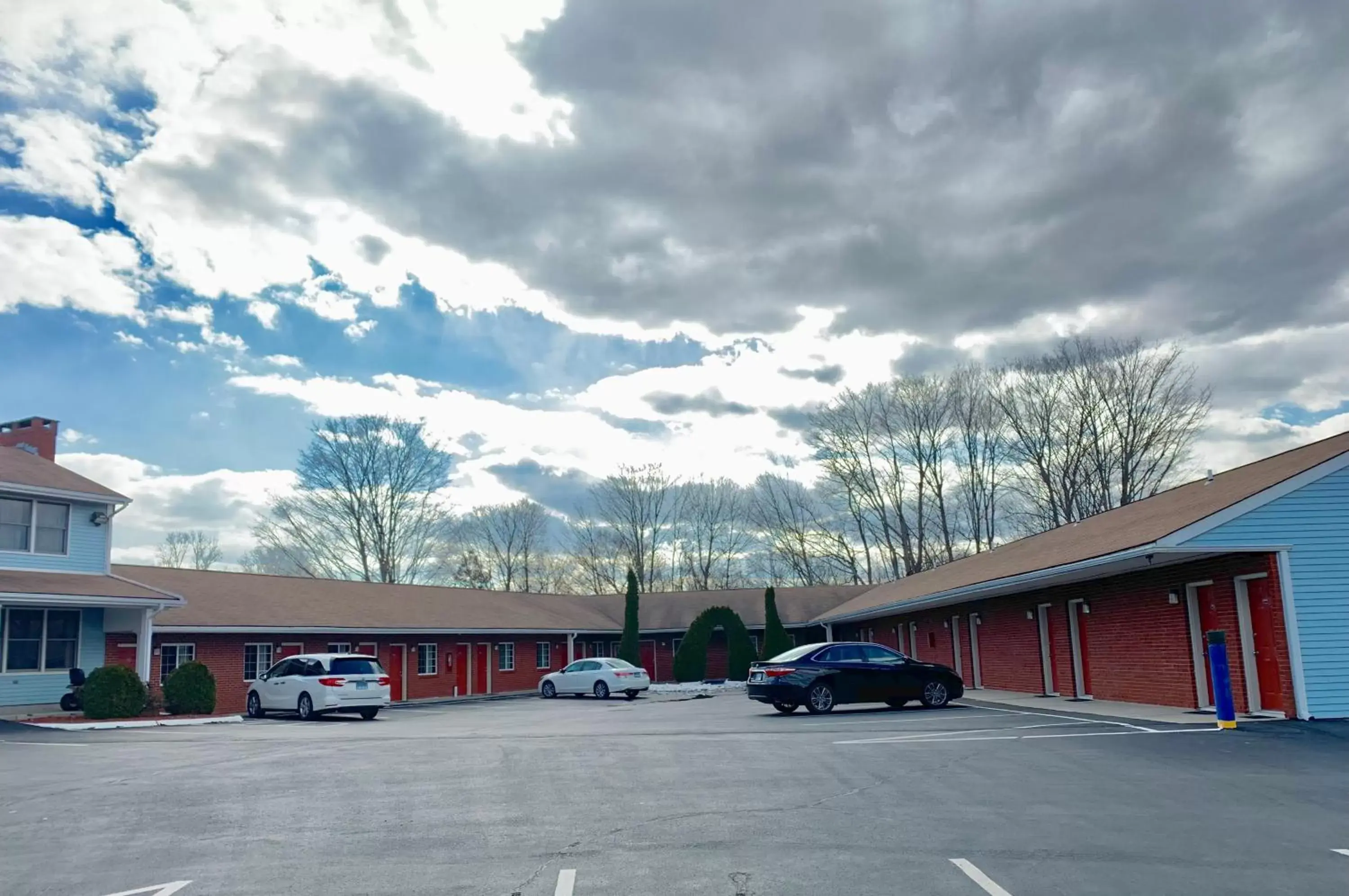 Property building in American Inn Property building in American Inn