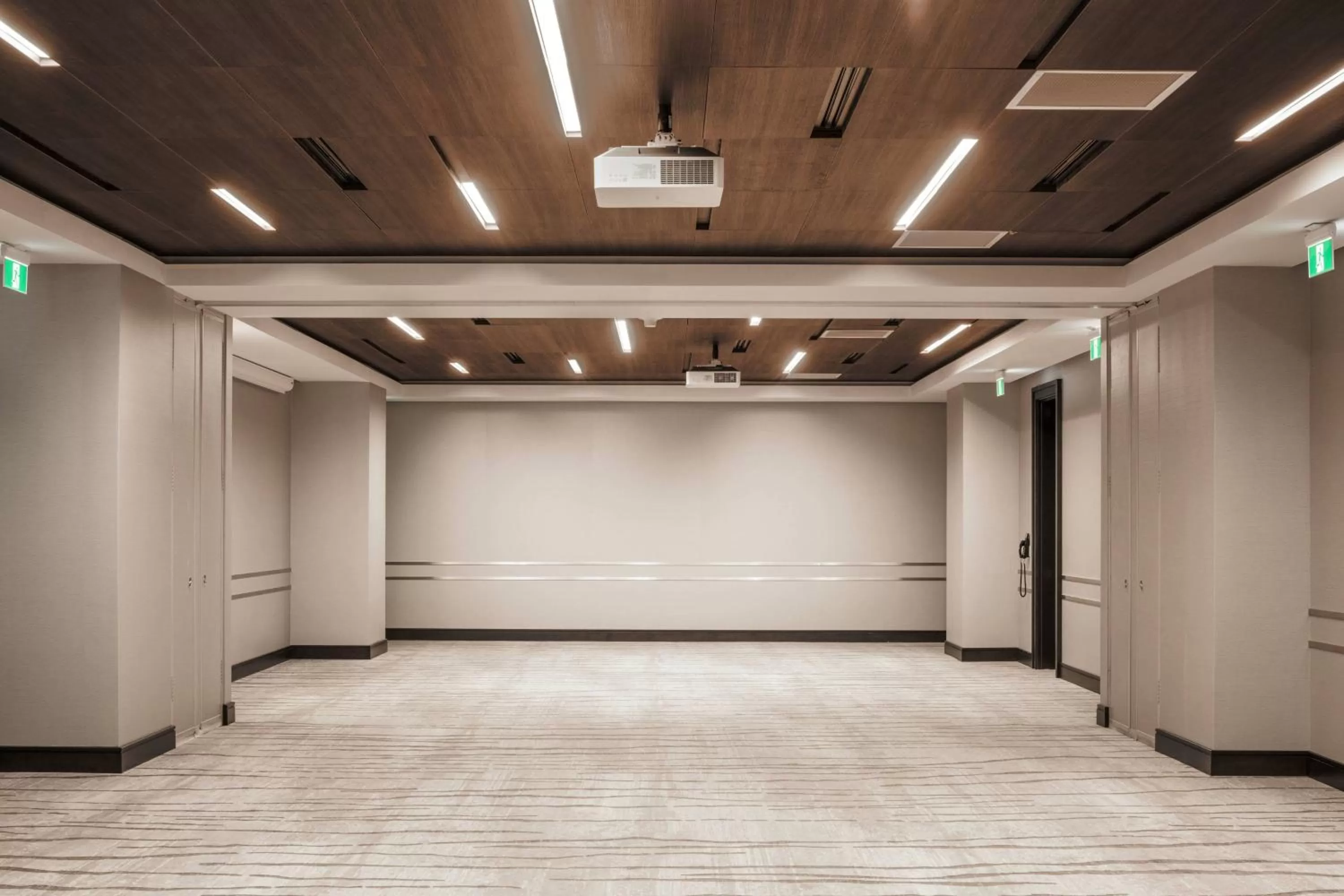 Meeting/conference room in JW Marriott Parq Vancouver