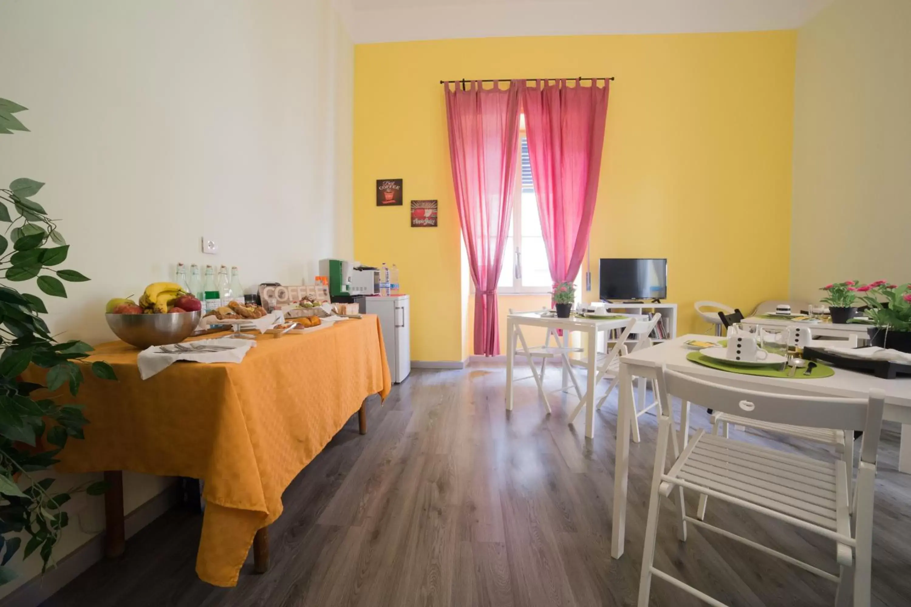 Lounge or bar, Restaurant/Places to Eat in Tra L'Etna E Il Mare B&B