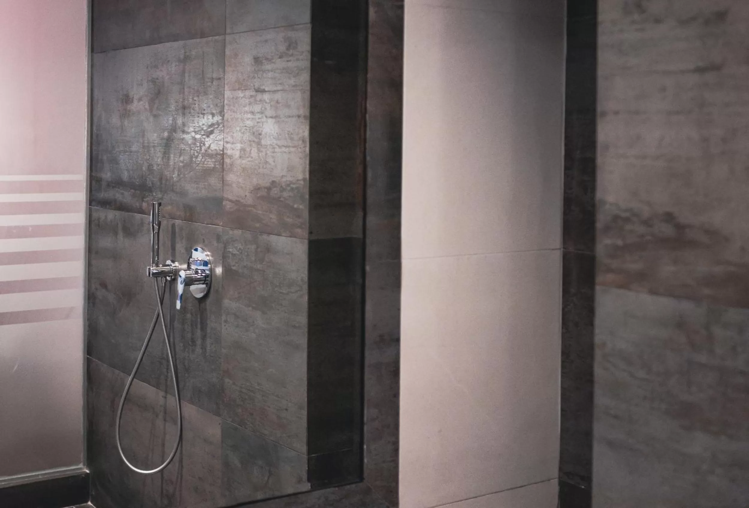 Shower in Pines Hotel