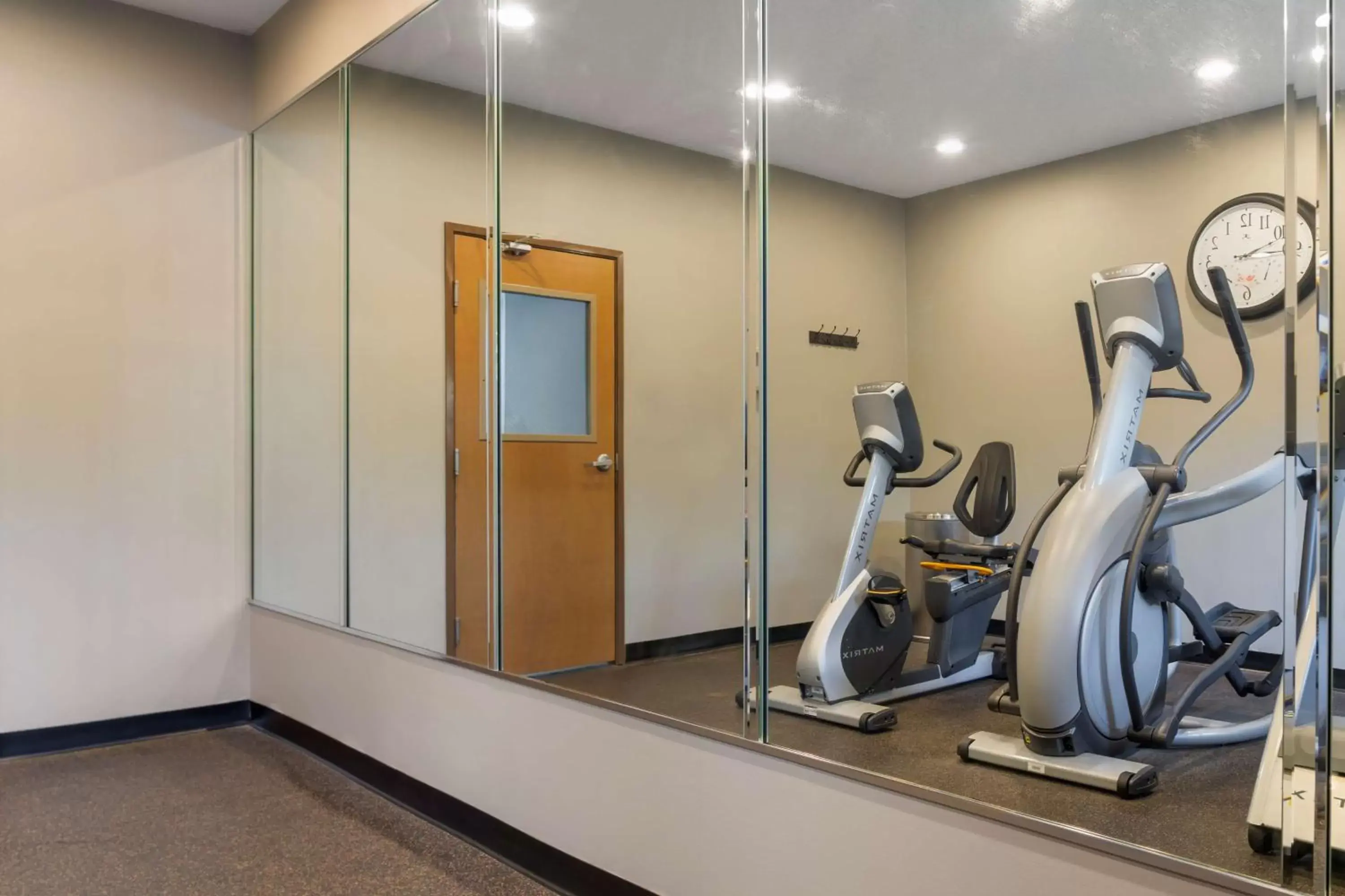 Fitness centre/facilities, Fitness Center/Facilities in Best Western Des Plaines Inn