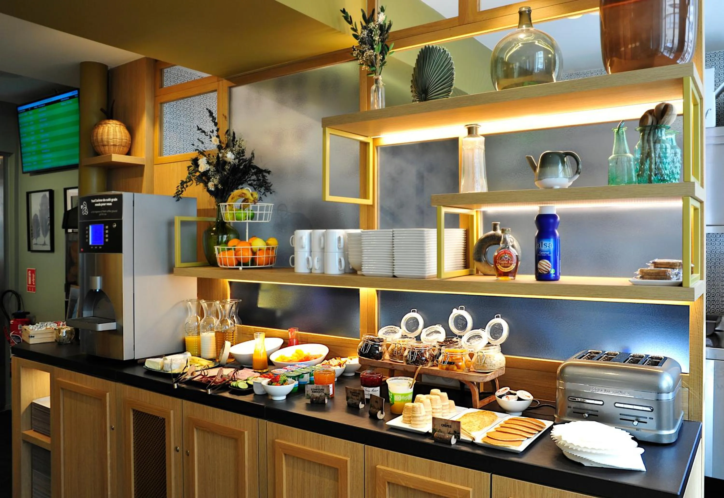 Food and drinks in ibis Styles Paris Gare De Lyon TGV