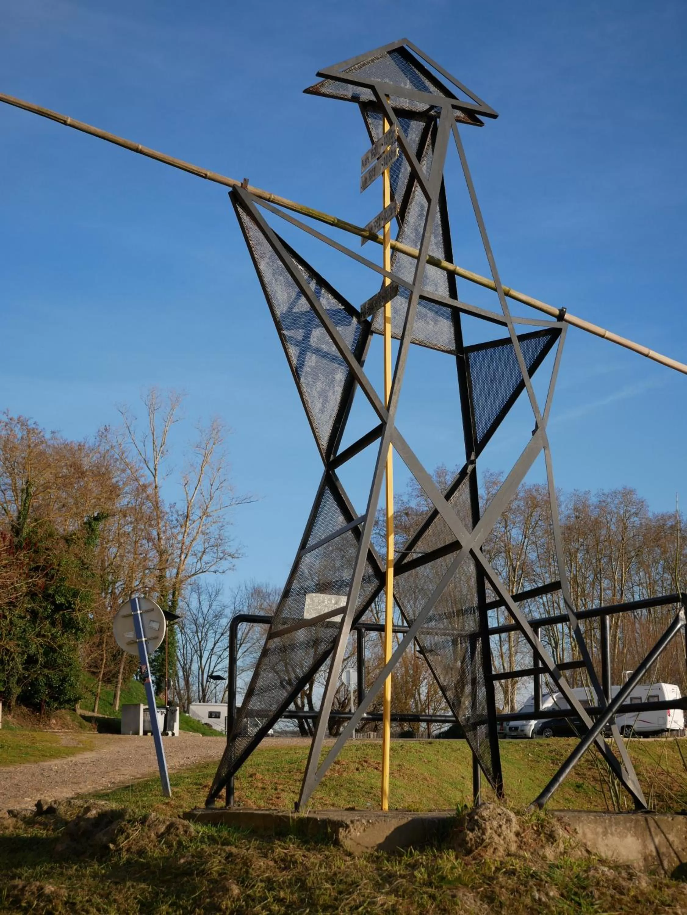 Landmark view in CÔTE GARONNE le BALCON DES DAMES -hôtel et restaurant- Tonneins Fauillet Marmande - vue panoramique bord de Garonne chambres climatisées