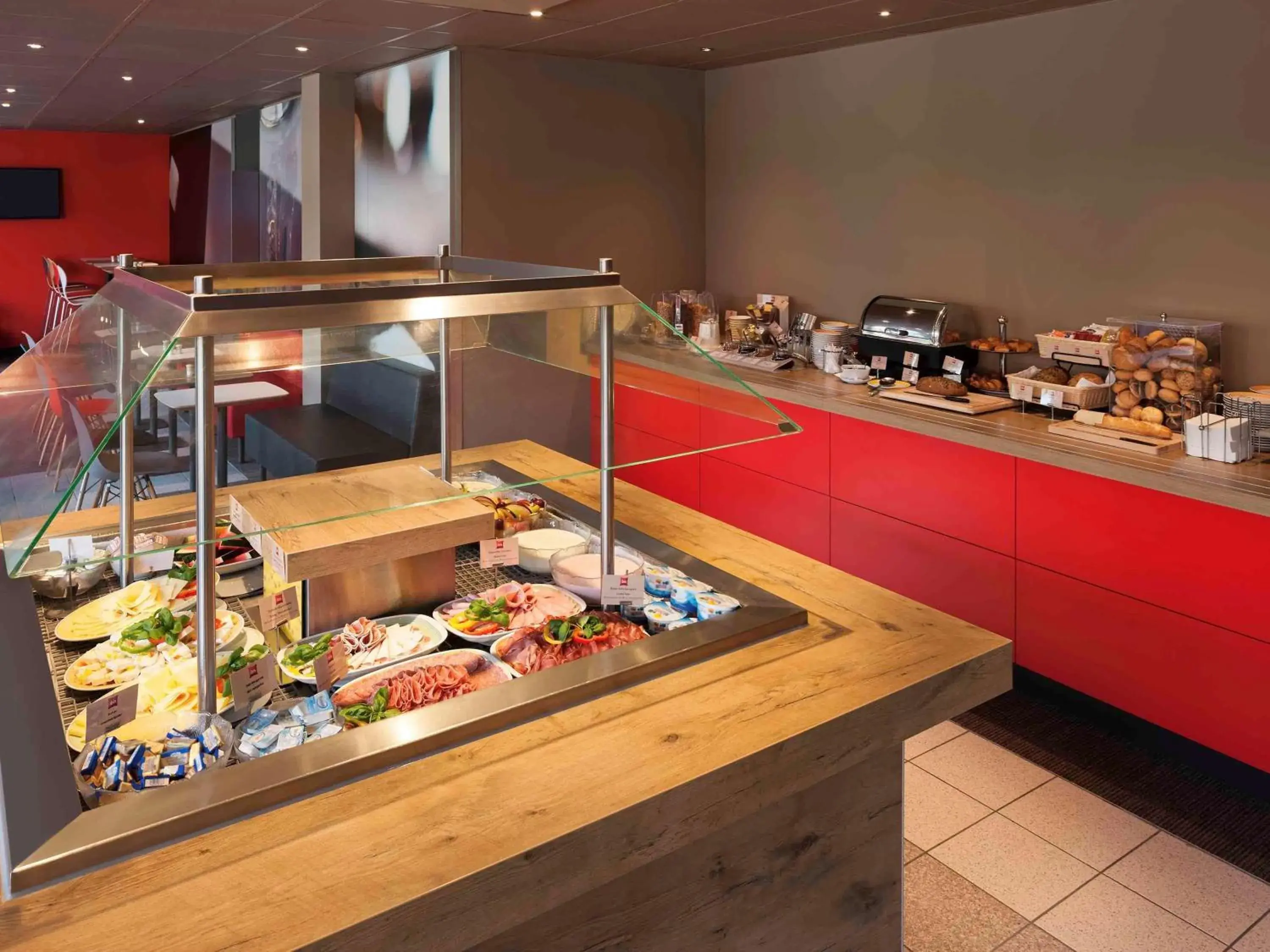 Restaurant/places to eat, Food in Ibis Nuernberg Hauptbahnhof