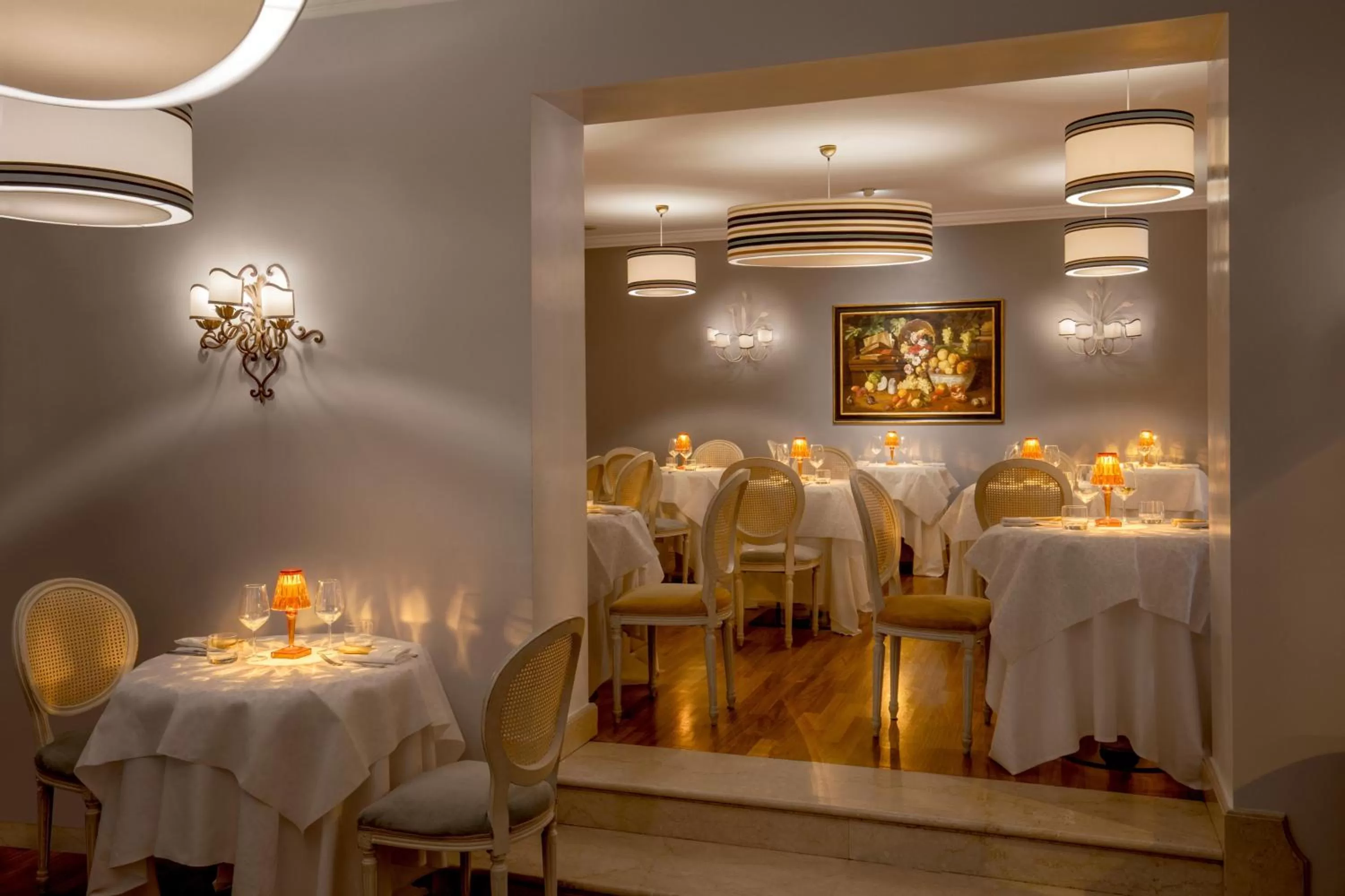 Restaurant/places to eat in Hotel Mozart