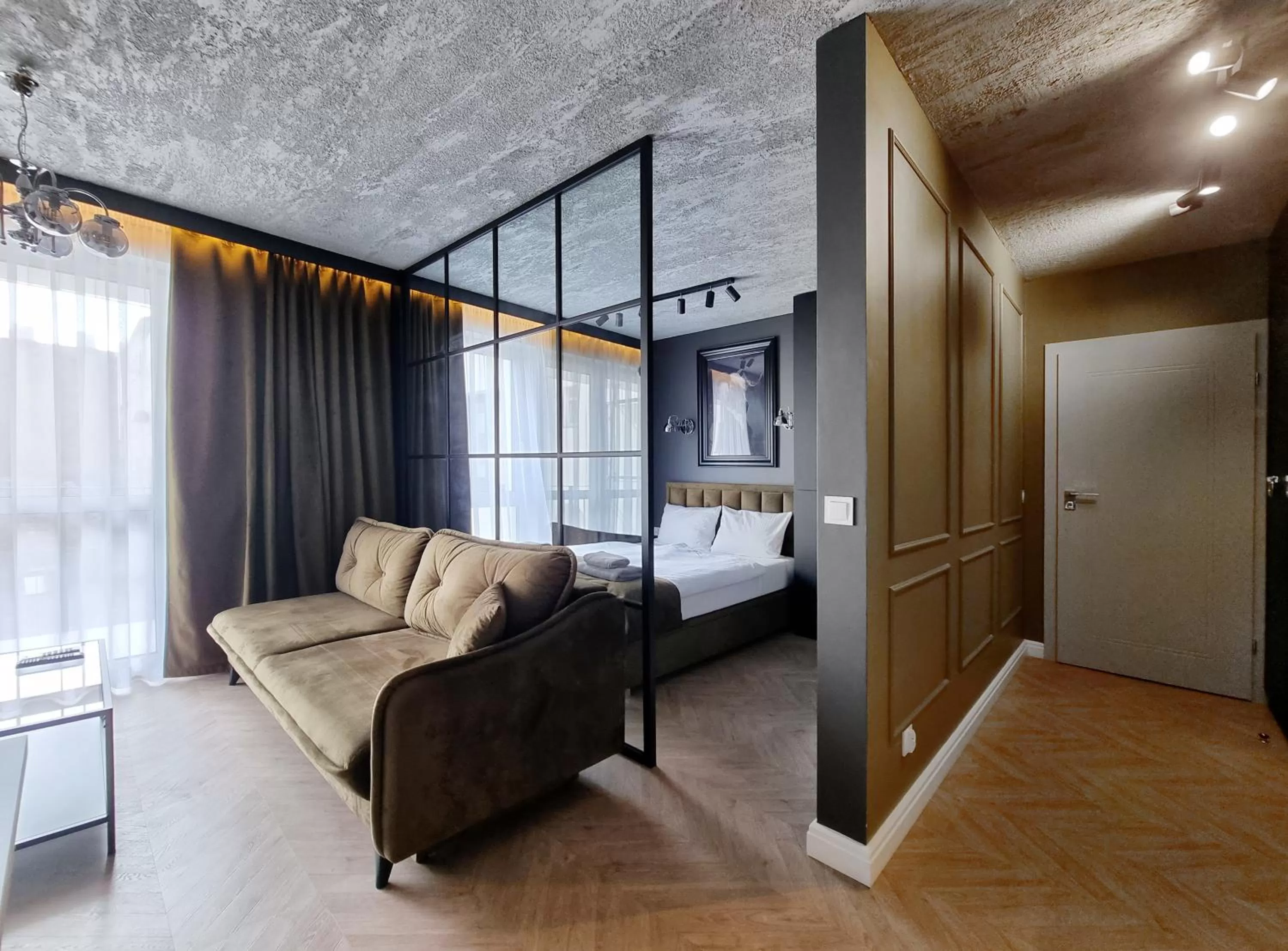 Living room, Bed in Silesia Aparthotel