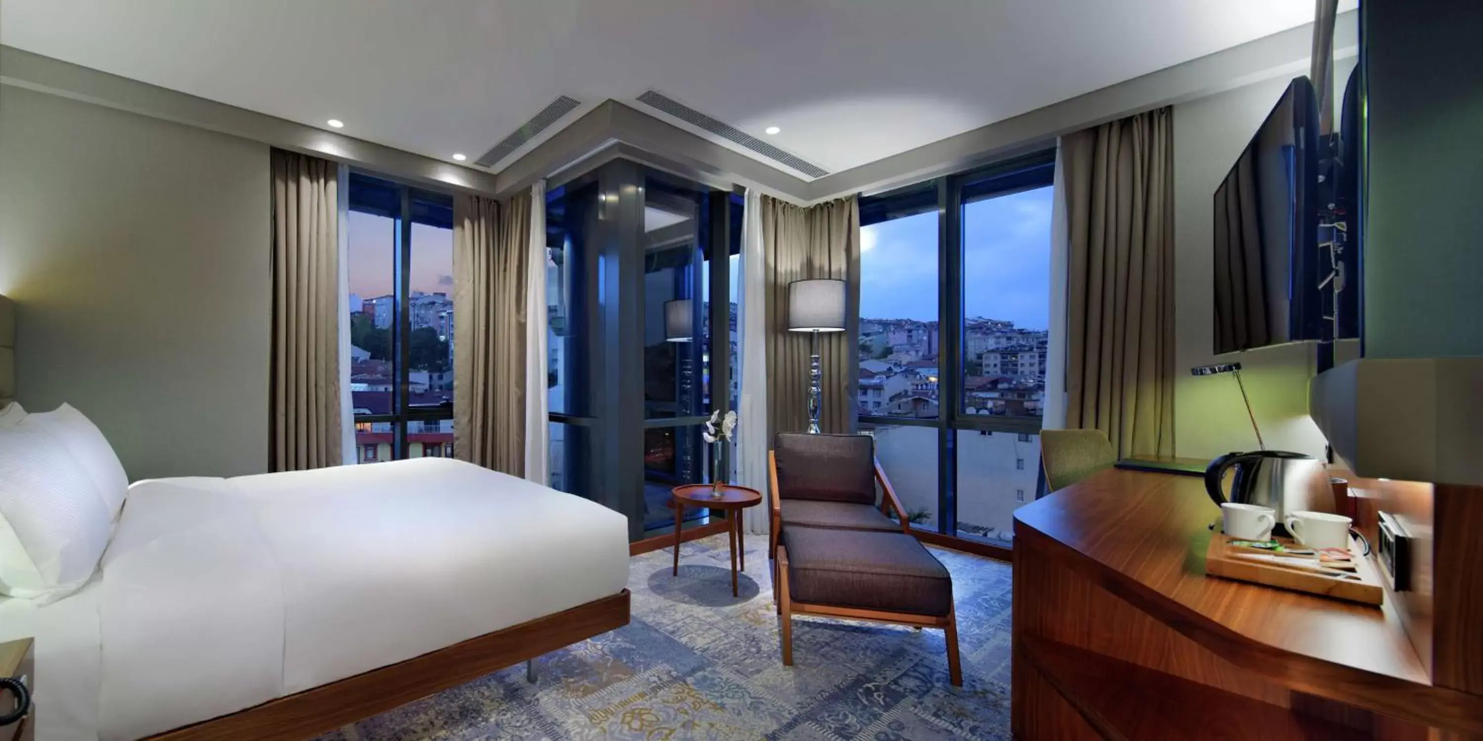 Bed in DoubleTree by Hilton Istanbul - Piyalepasa