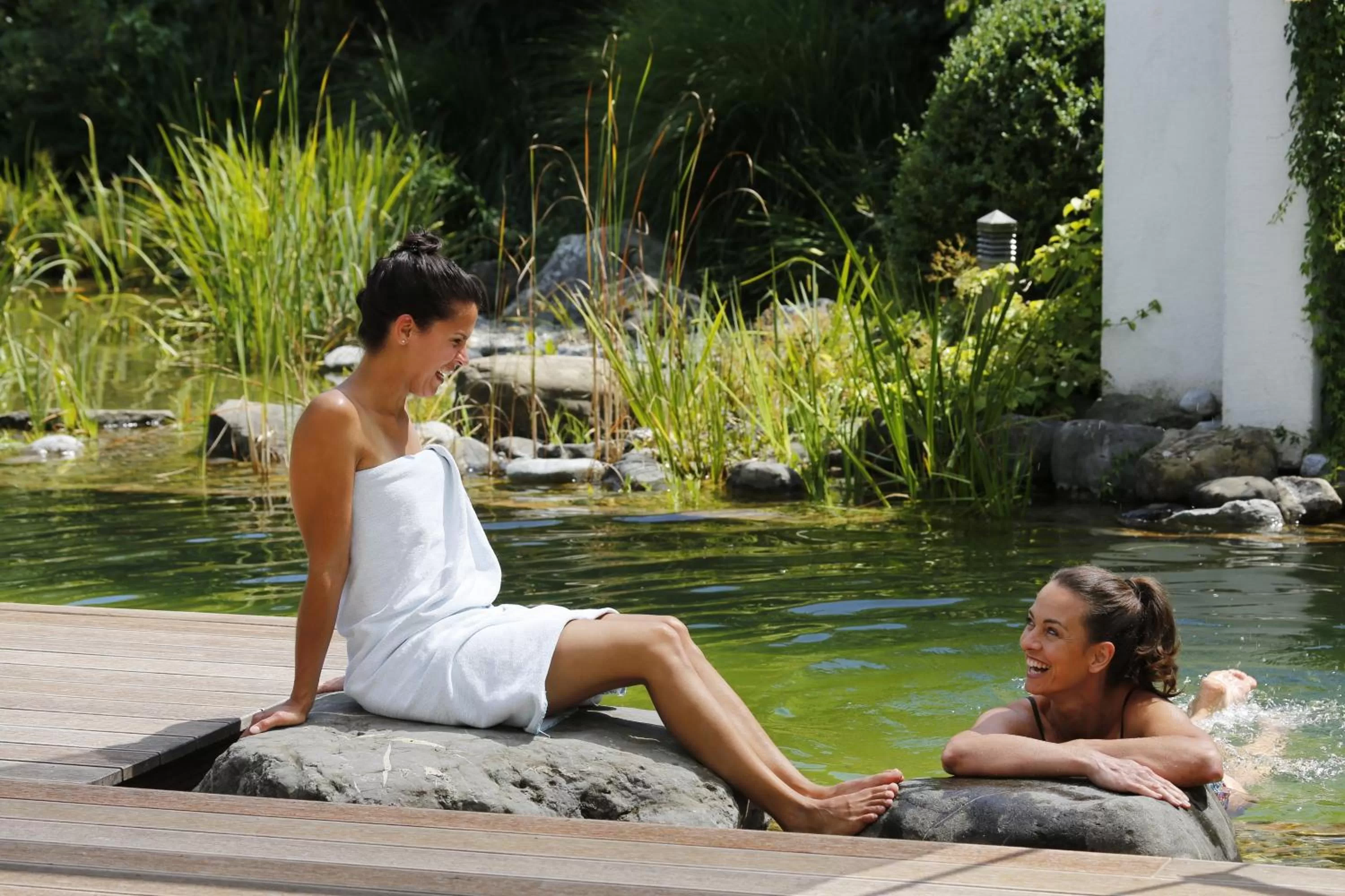 People in Hotel Knoblauch