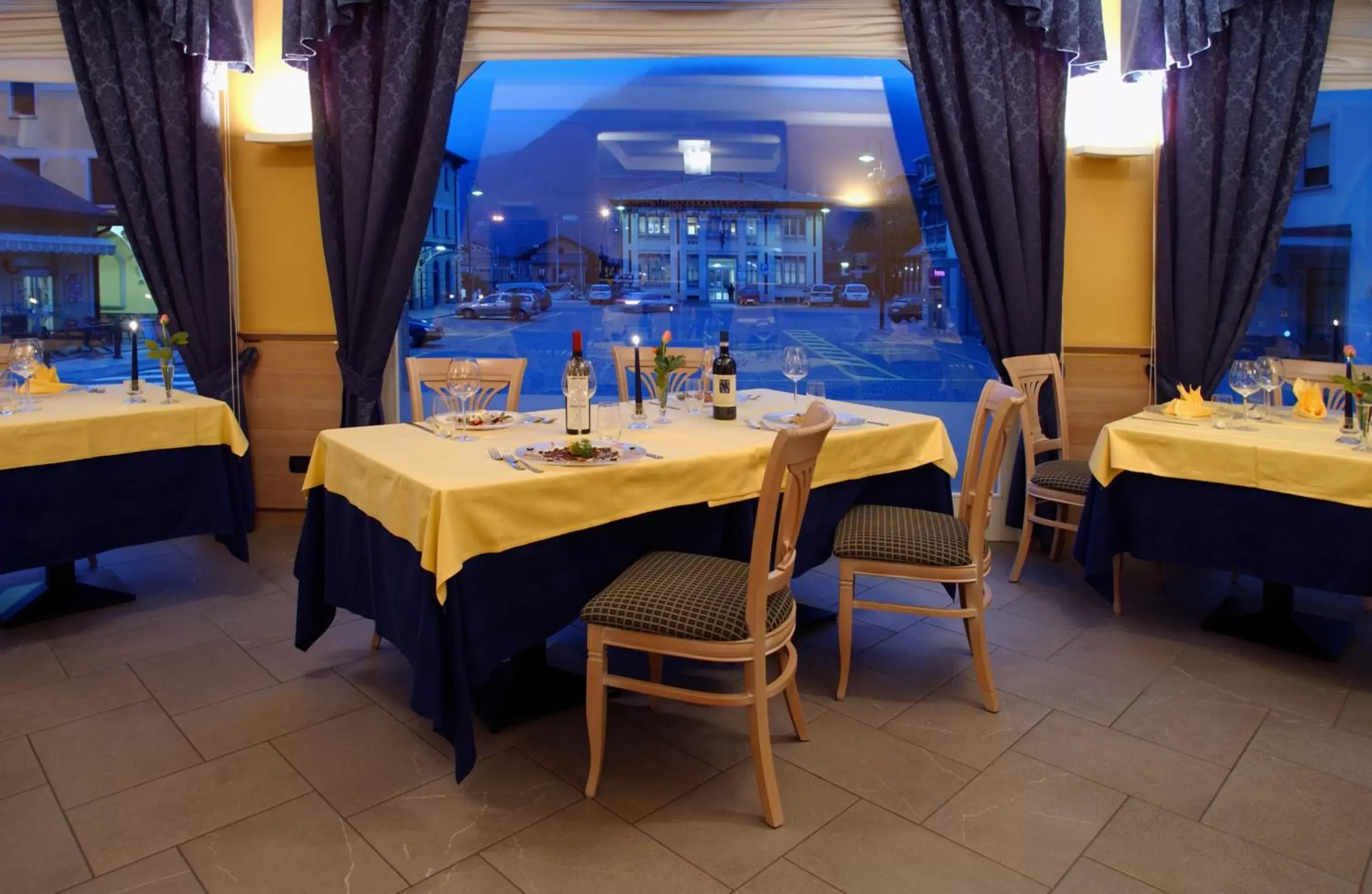 Restaurant/Places to Eat in Hotel Bernina