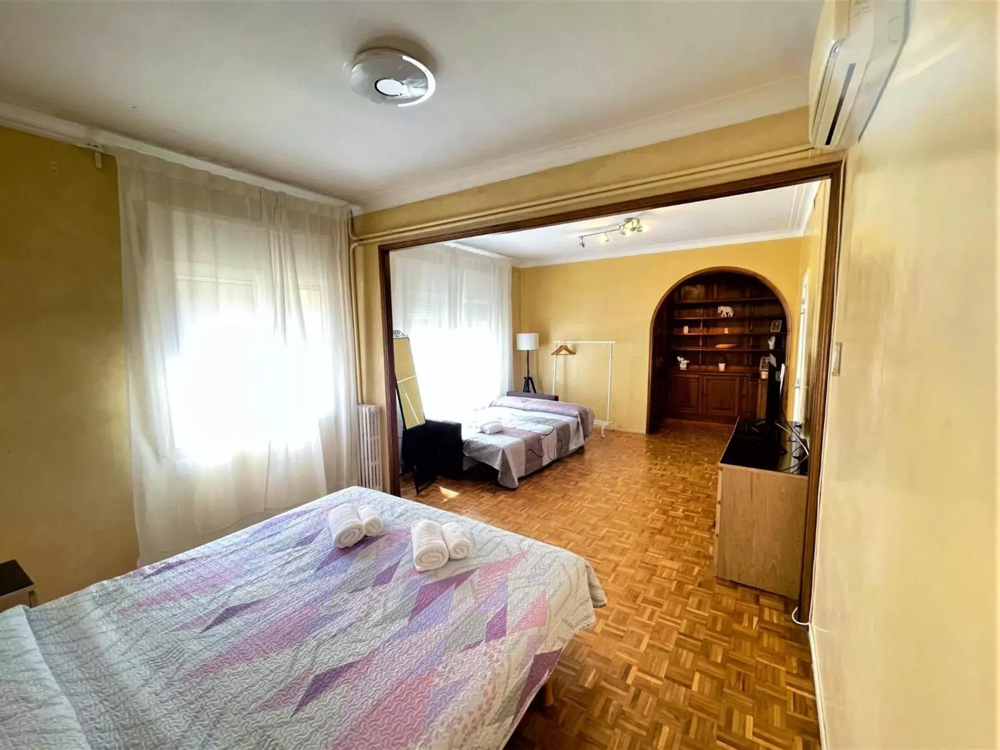 Bed in Villarroel habitaciones