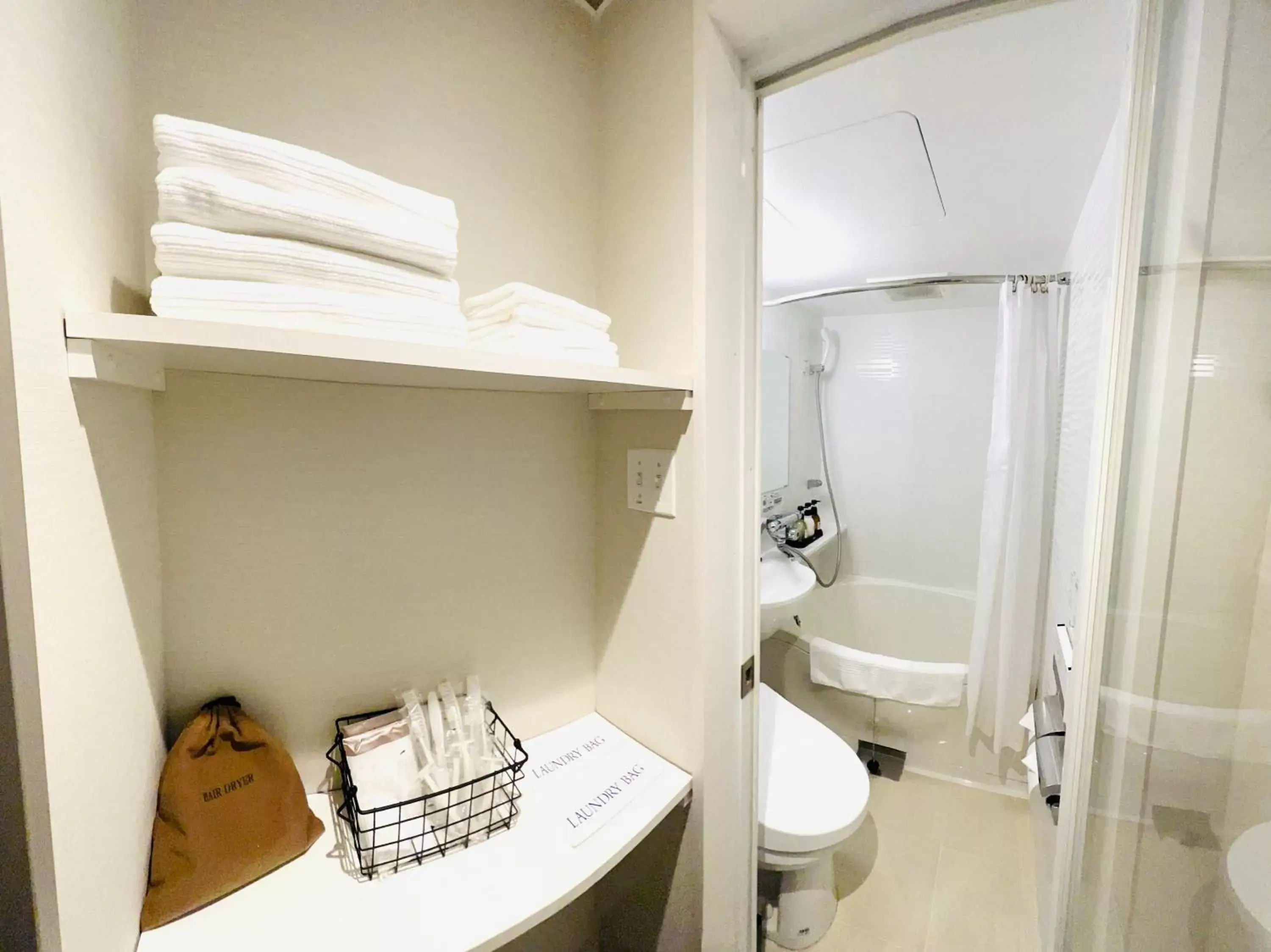 Bathroom in Kamon Hotel Namba