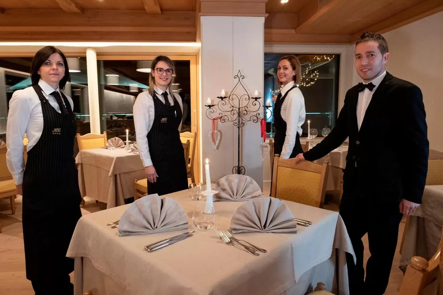 Staff, Restaurant/Places to Eat in La Roccia Wellness Hotel