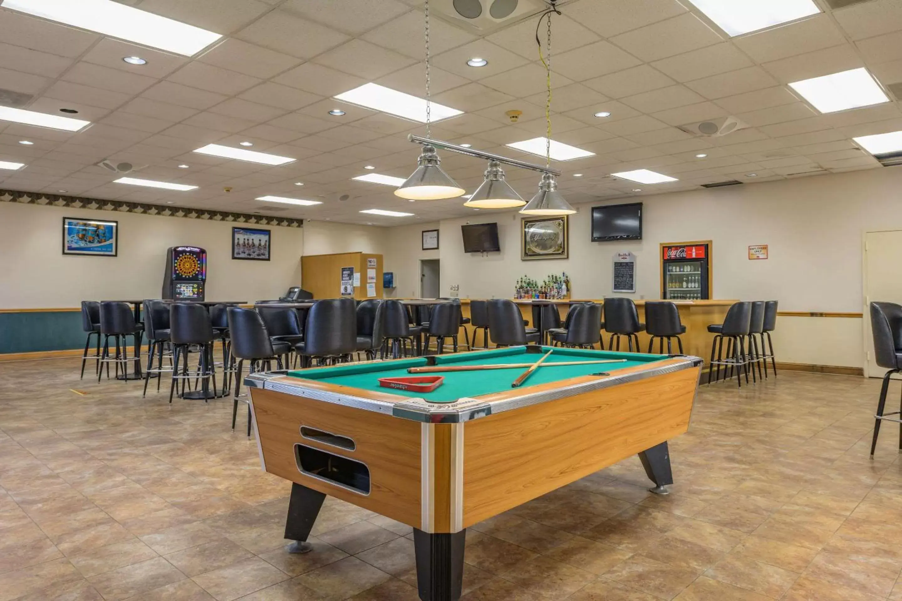 Other, Billiards in Econo Lodge Inn & Suites Triadelphia