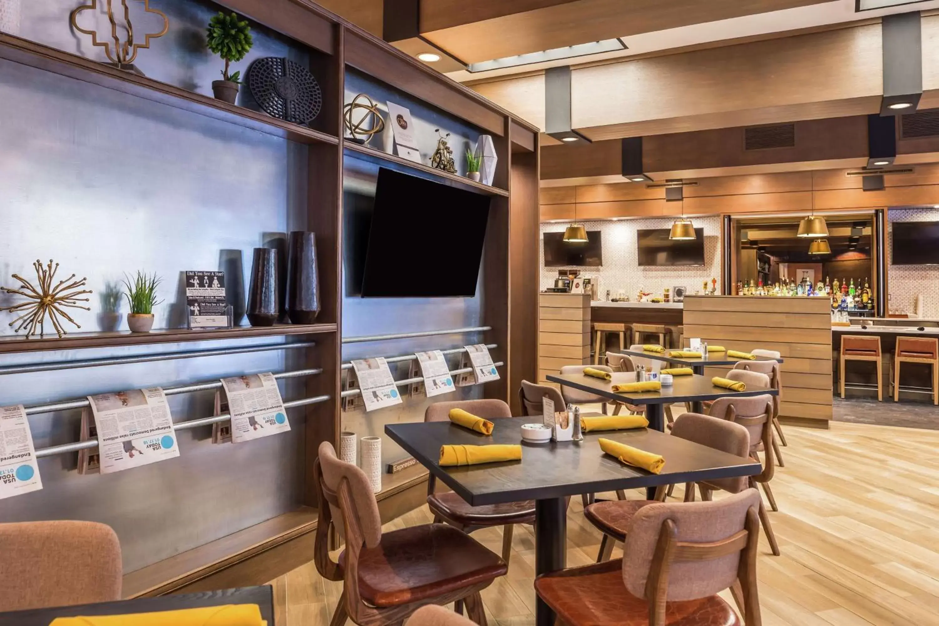 Lounge or bar in Doubletree By Hilton Lafayette East