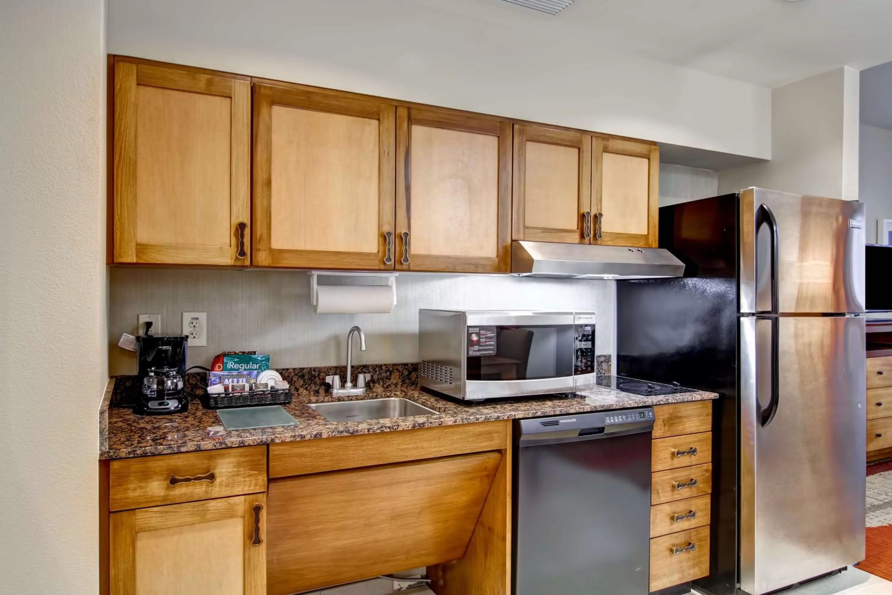 Kitchen or kitchenette in Homewood Suites by Hilton Cincinnati-Downtown
