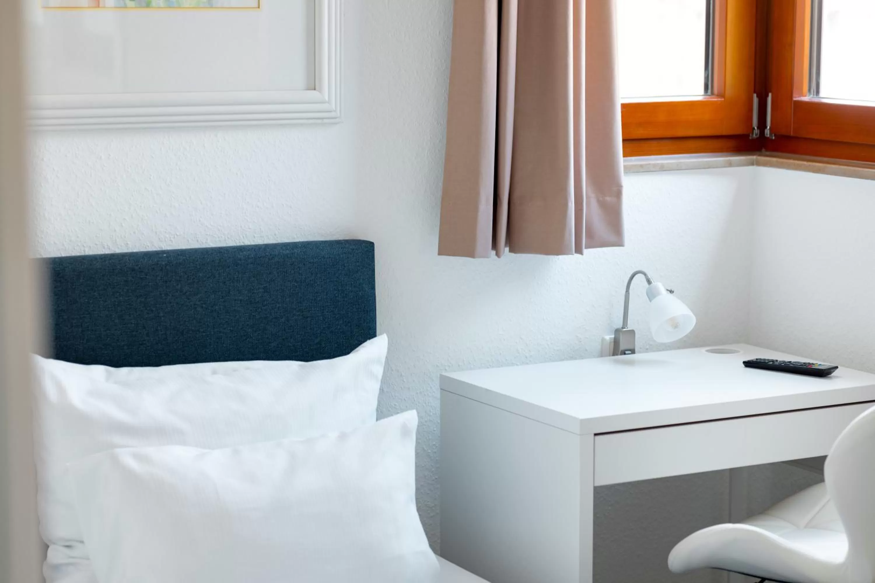 Bedroom, Bed in Hotel Garni am Olgaeck