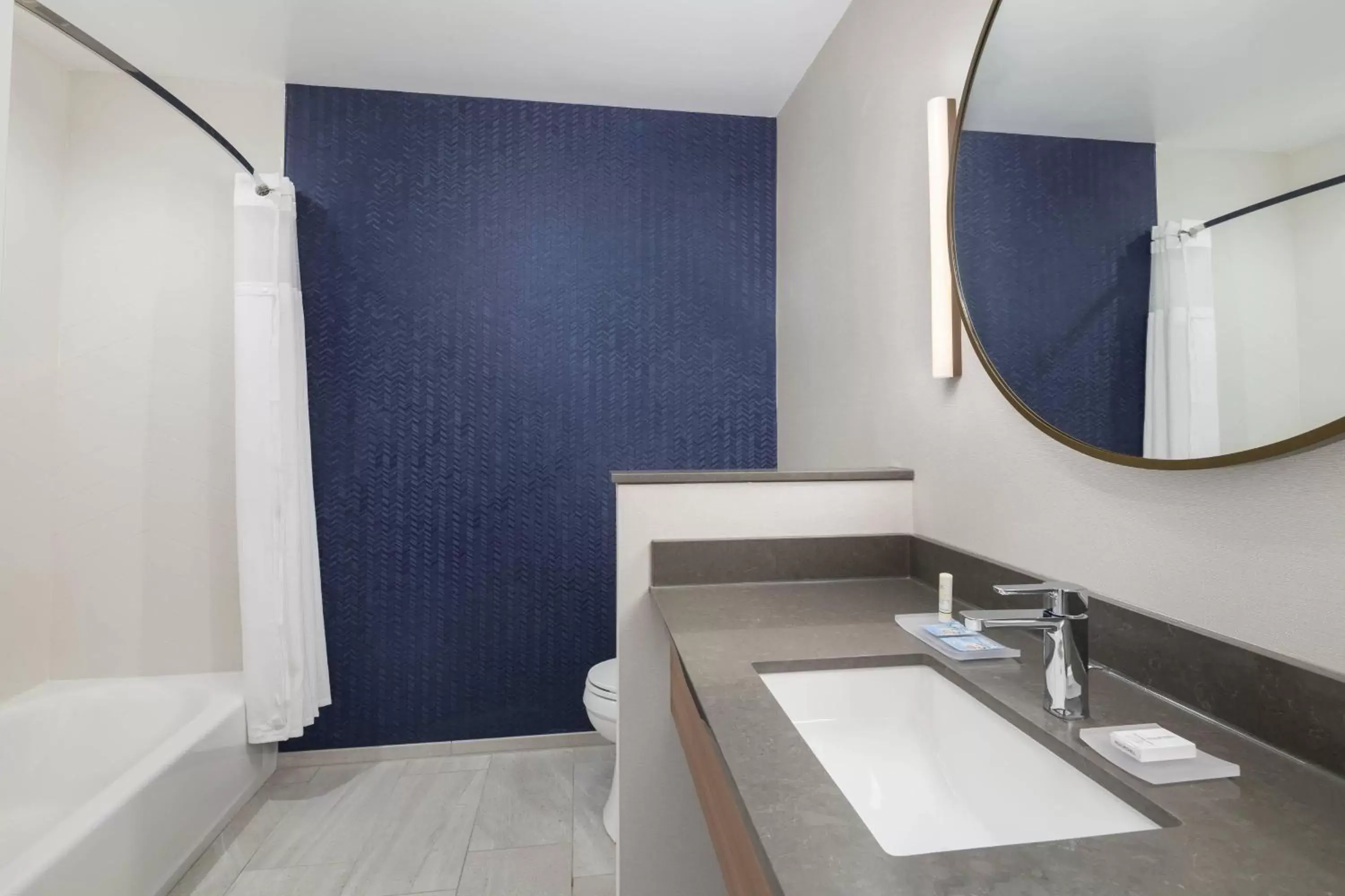 Bathroom in Fairfield Inn & Suites by Marriott Kenosha Pleasant Prairie