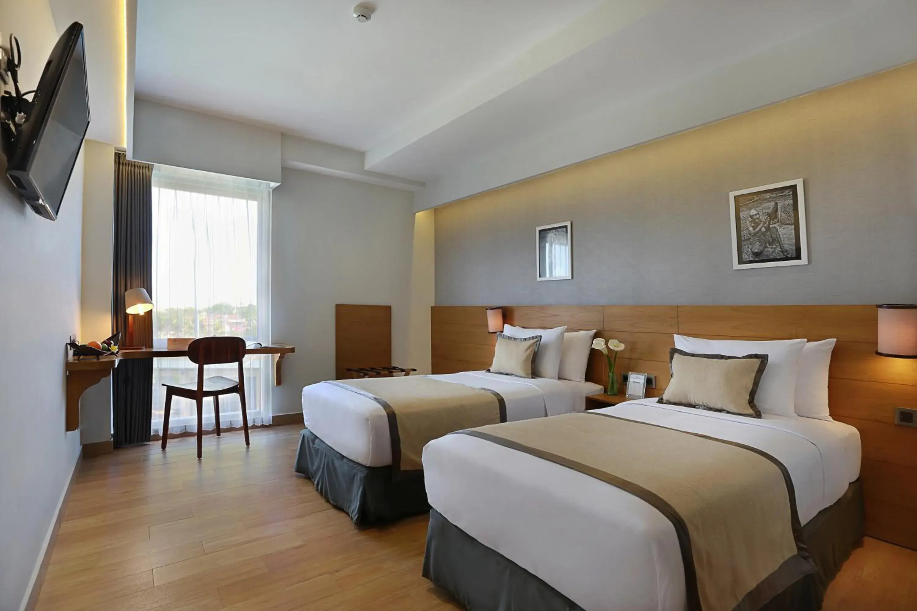 Bedroom, Bed in Golden Tulip Essential Denpasar Hotel