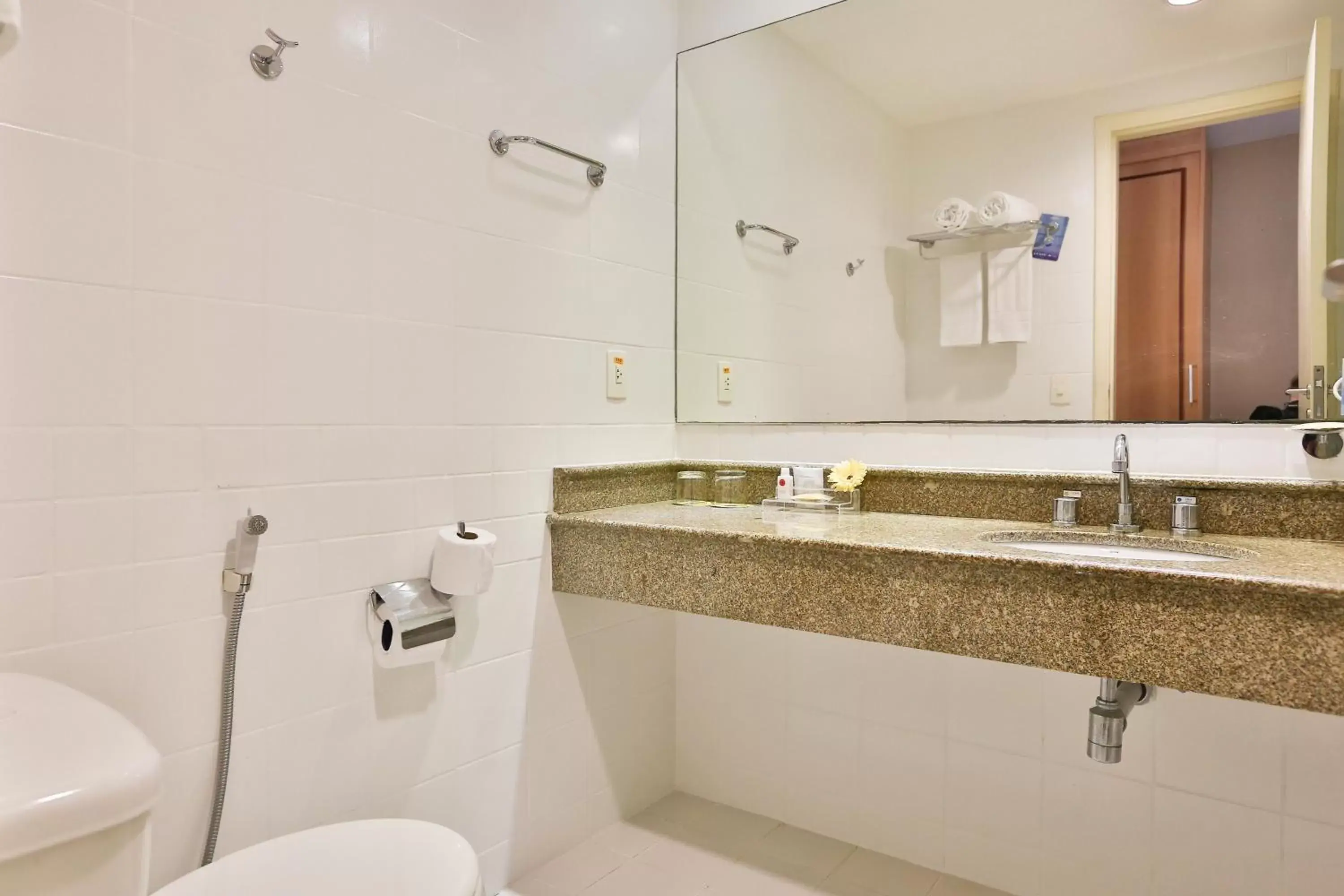 Shower, Bathroom in Comfort Ibirapuera