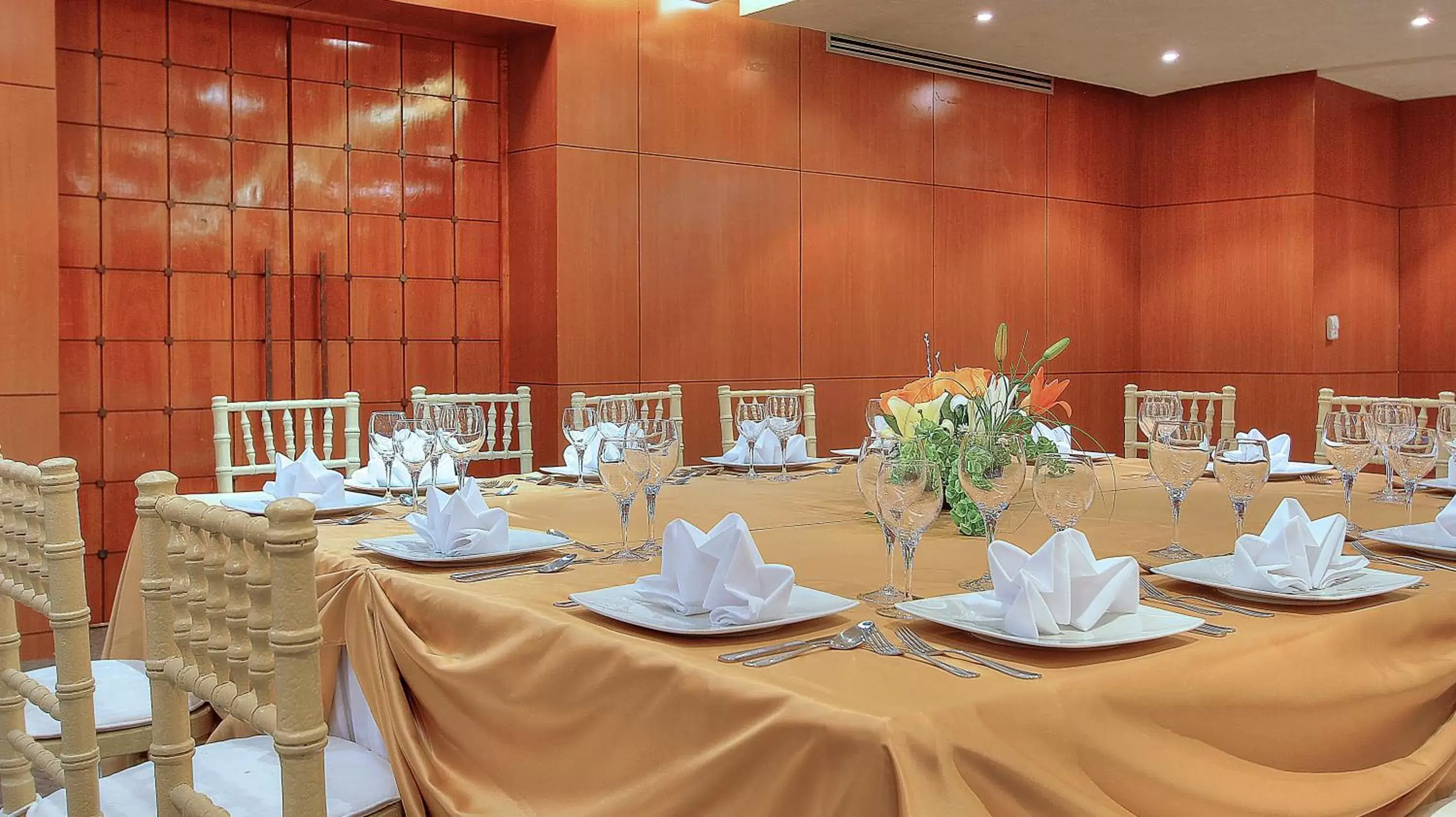 Banquet/Function facilities, Restaurant/Places to Eat in Fiesta Inn Villahermosa Cencali