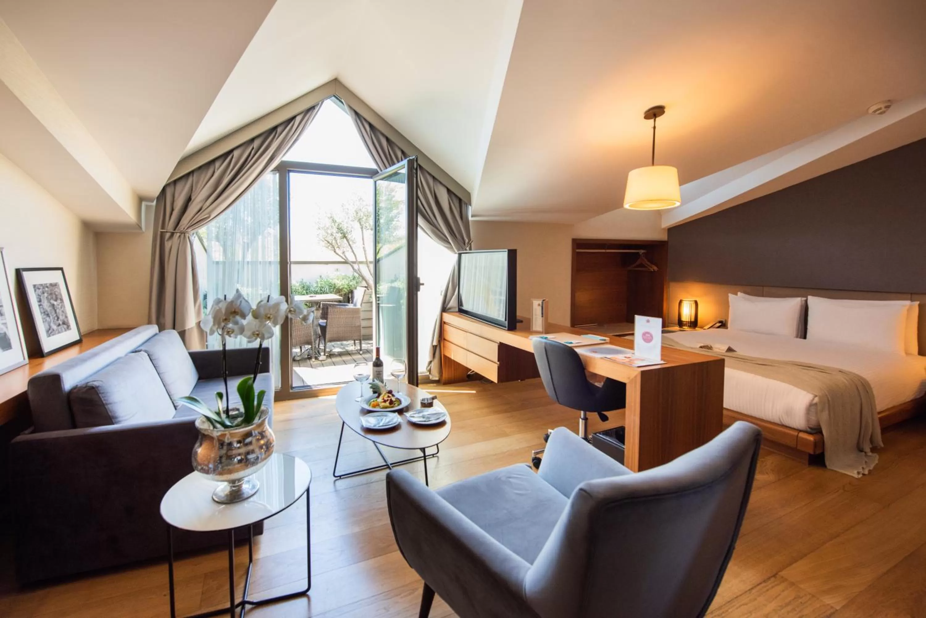 Bed in Dosso Dossi Hotels & SPA Downtown