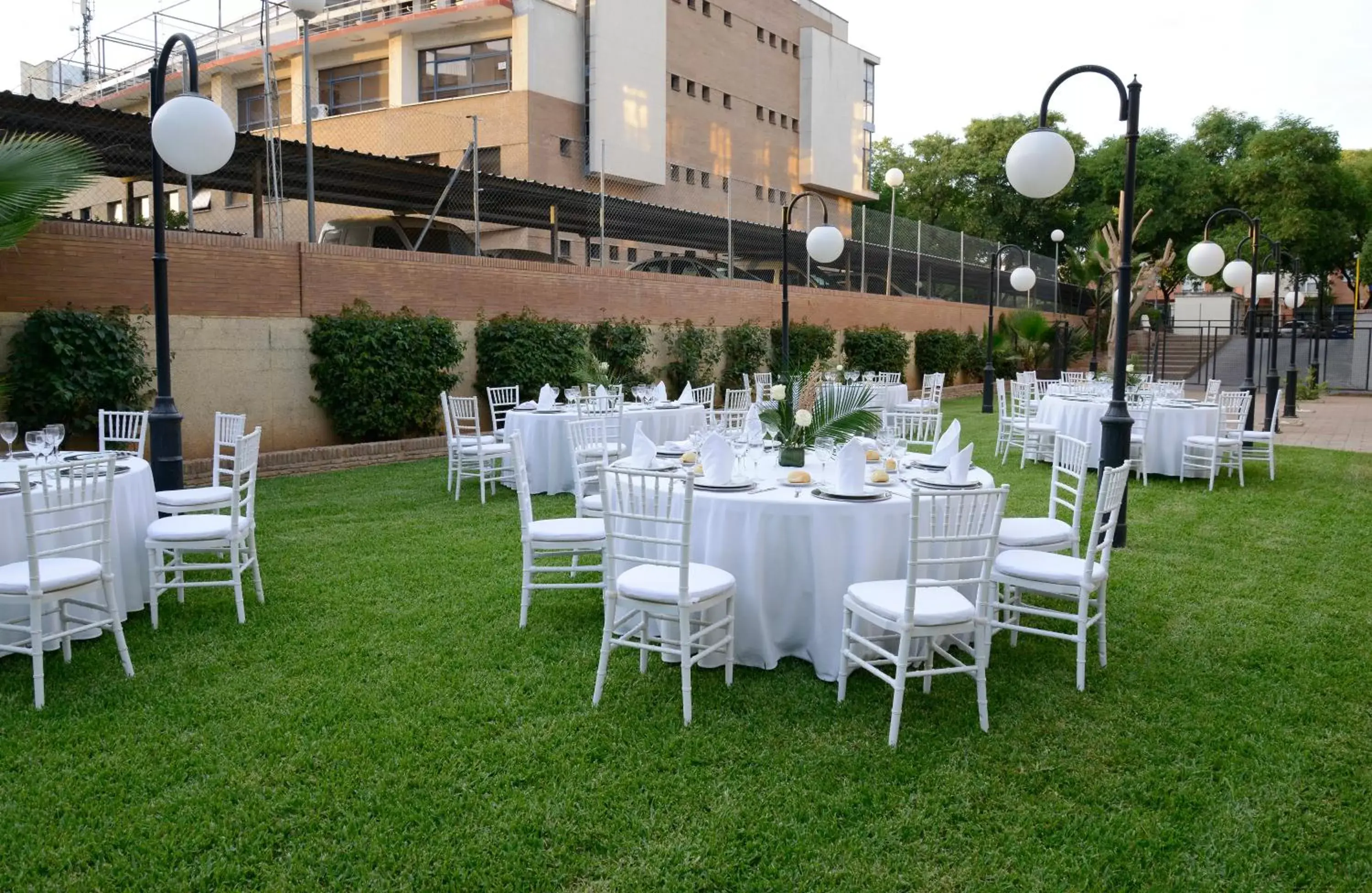 Garden, Banquet Facilities in Hotel San Pablo Sevilla