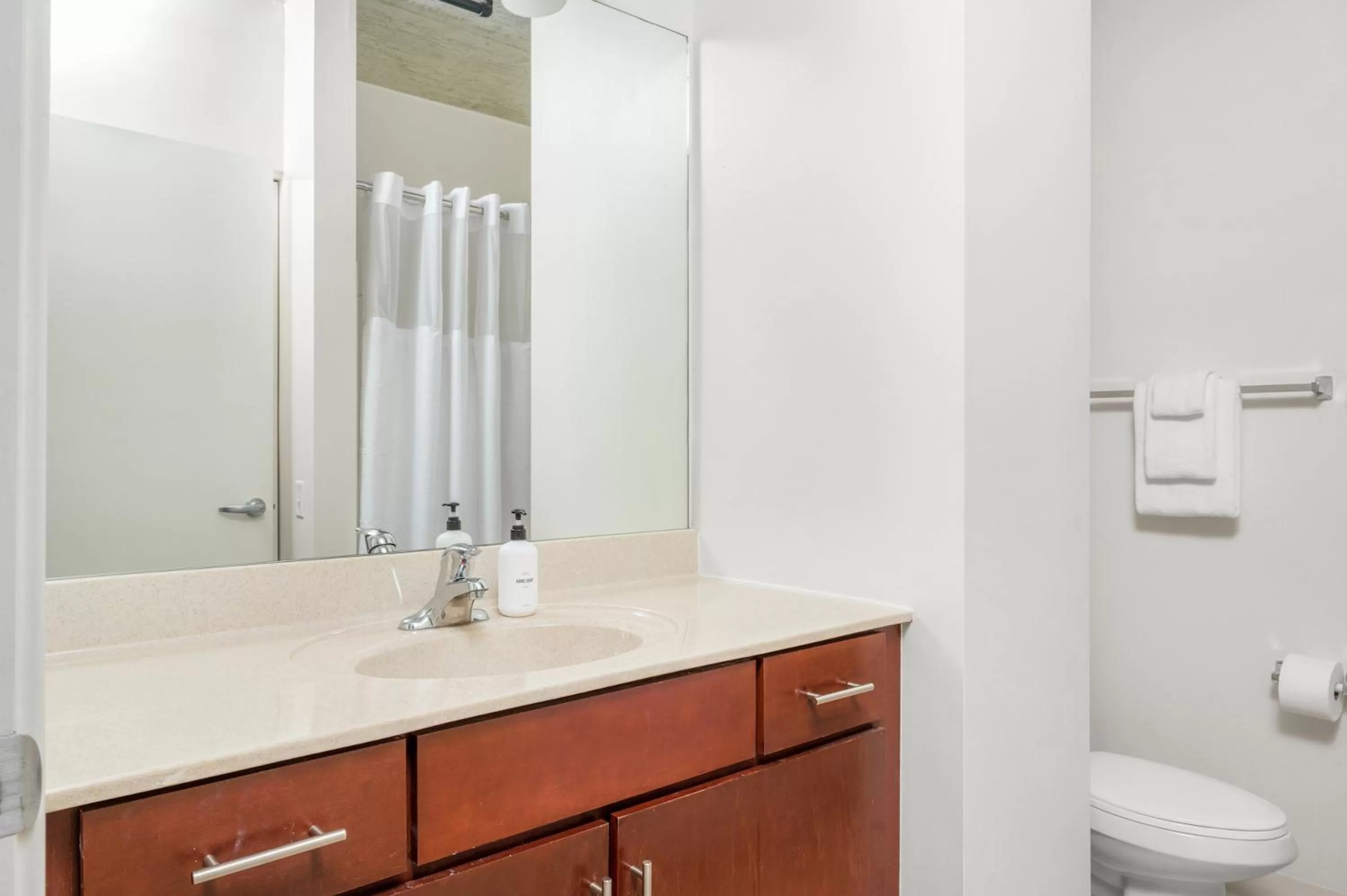 Bathroom in Kasa South Loop Chicago