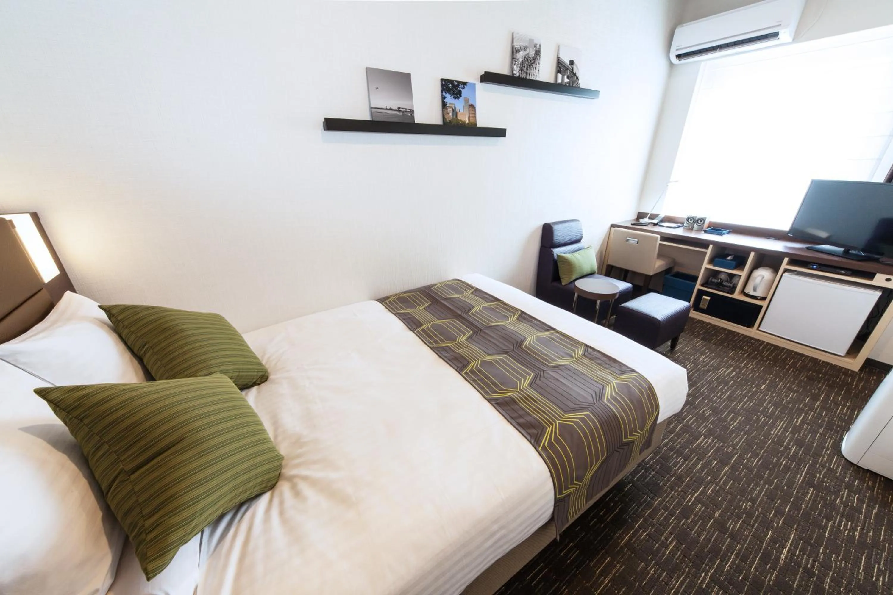 Spring, Bed in HOTEL MYSTAYS Haneda