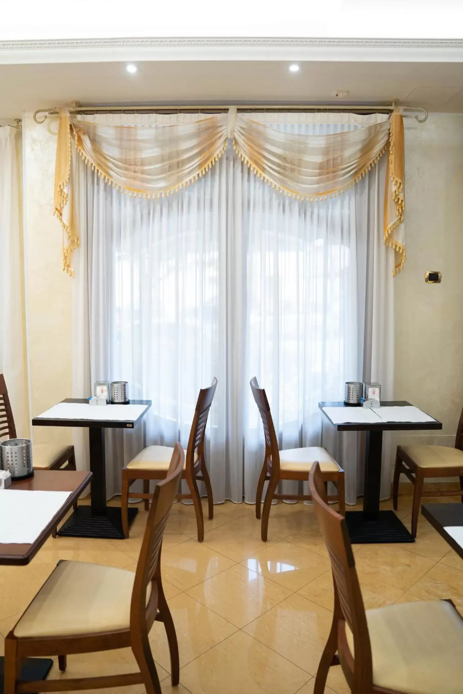 Restaurant/Places to Eat in Hotel La Noce