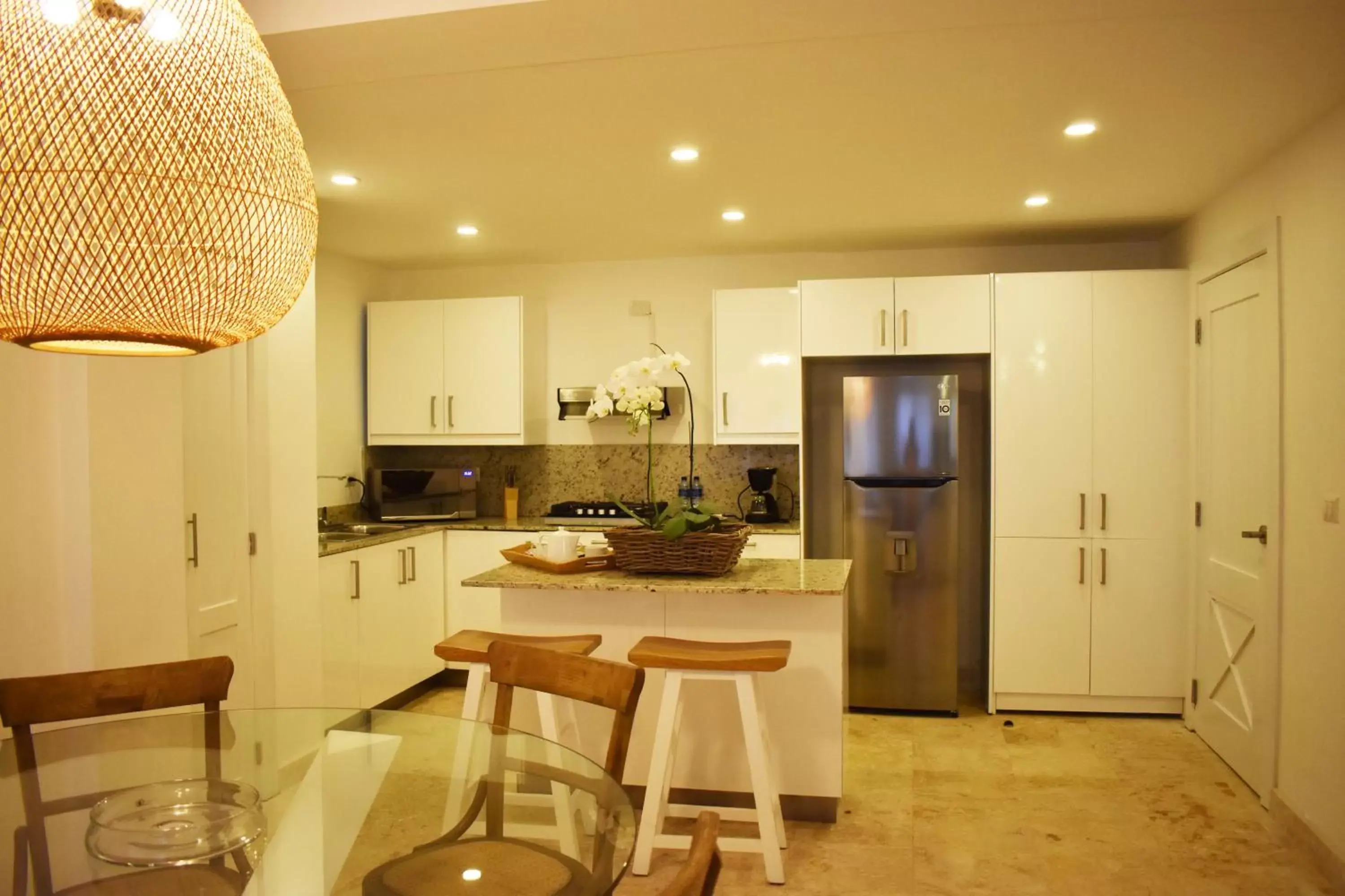 Kitchen/Kitchenette in Coson Bay