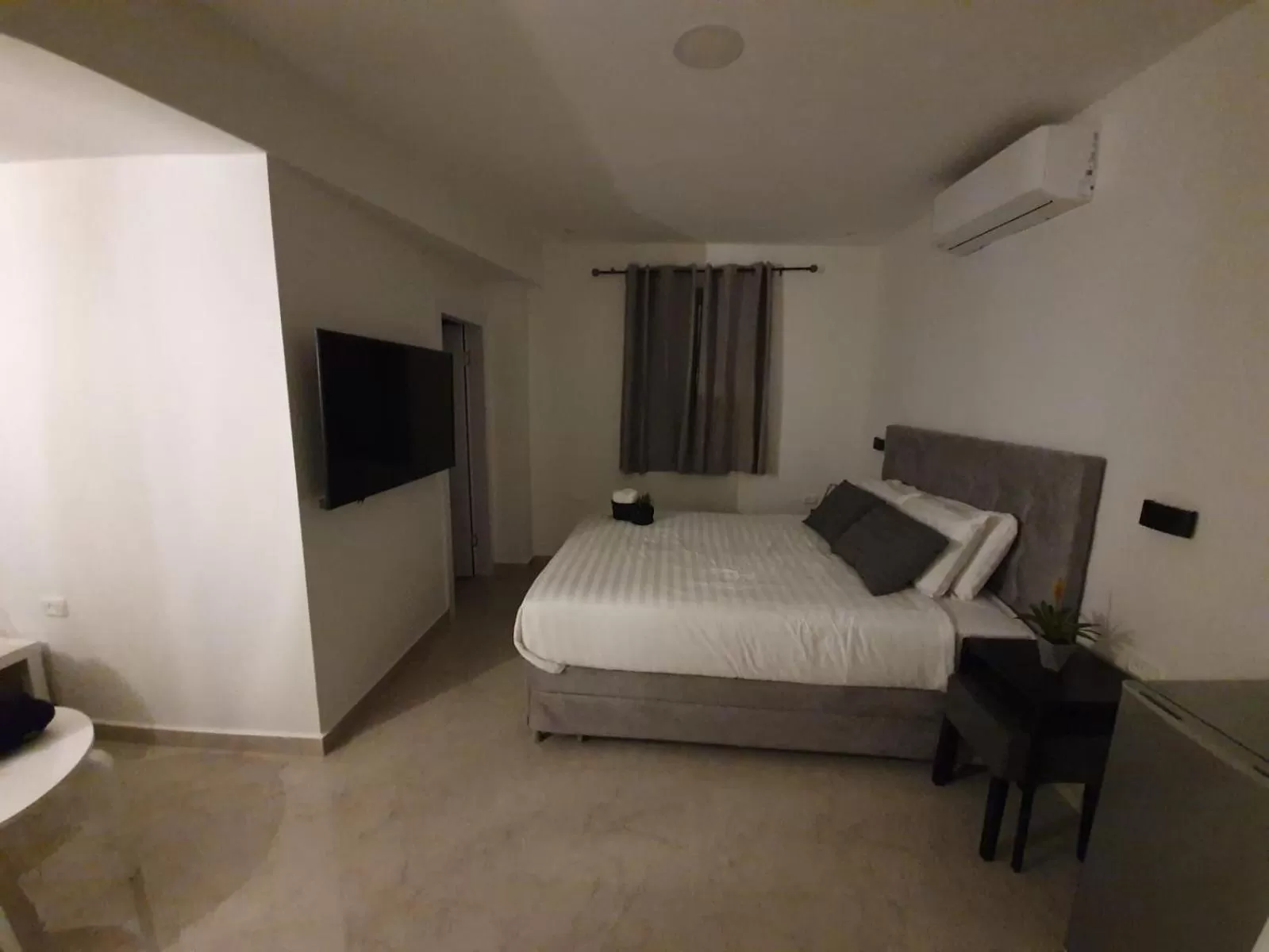 TV and multimedia, Bed in The boutique