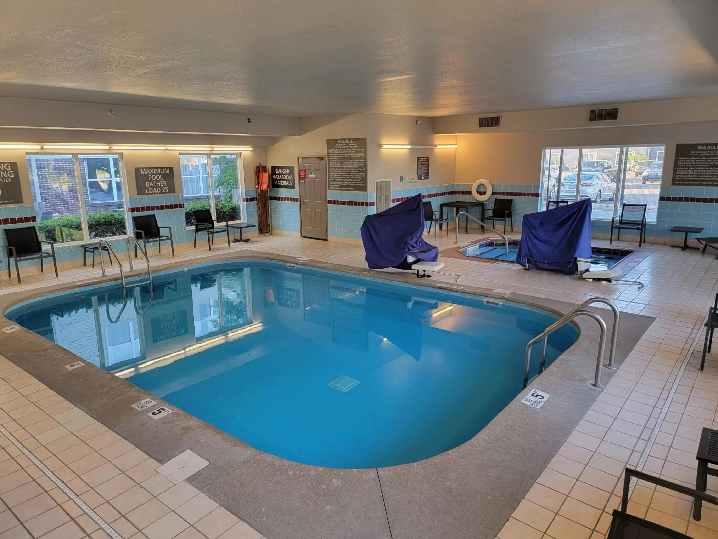 , Swimming Pool in Residence Inn Indianapolis Airport