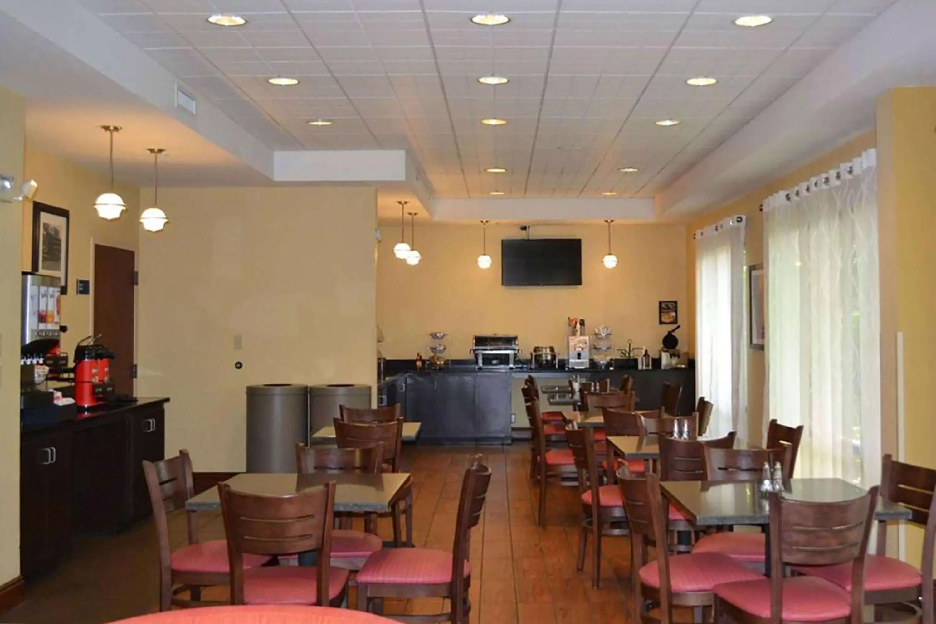 Breakfast, Restaurant/Places to Eat in Days Inn by Wyndham Laurel MS