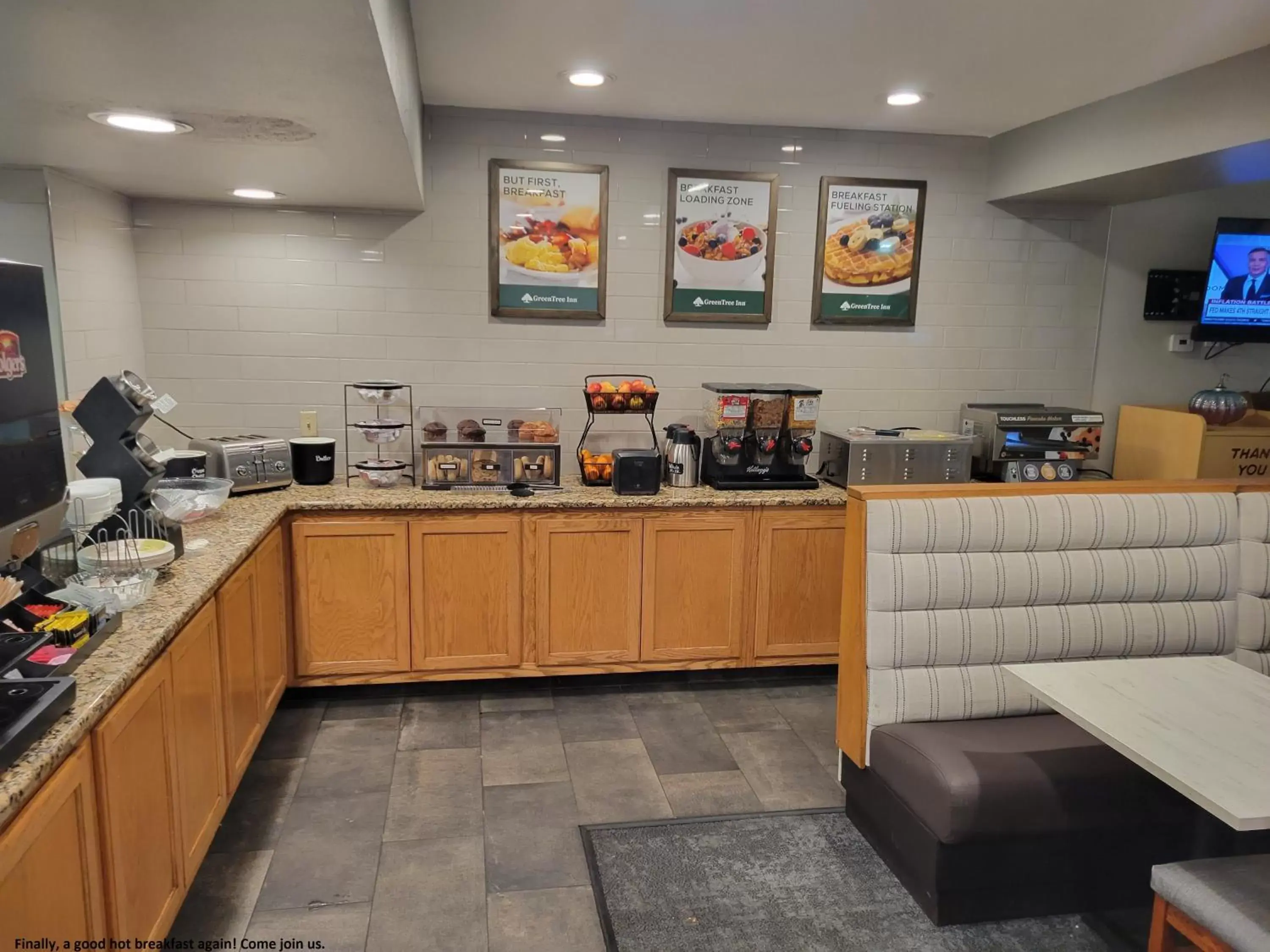 Breakfast in GreenTree Inn Albuquerque North I-25 Breakfast in GreenTree Inn Albuquerque North I-25