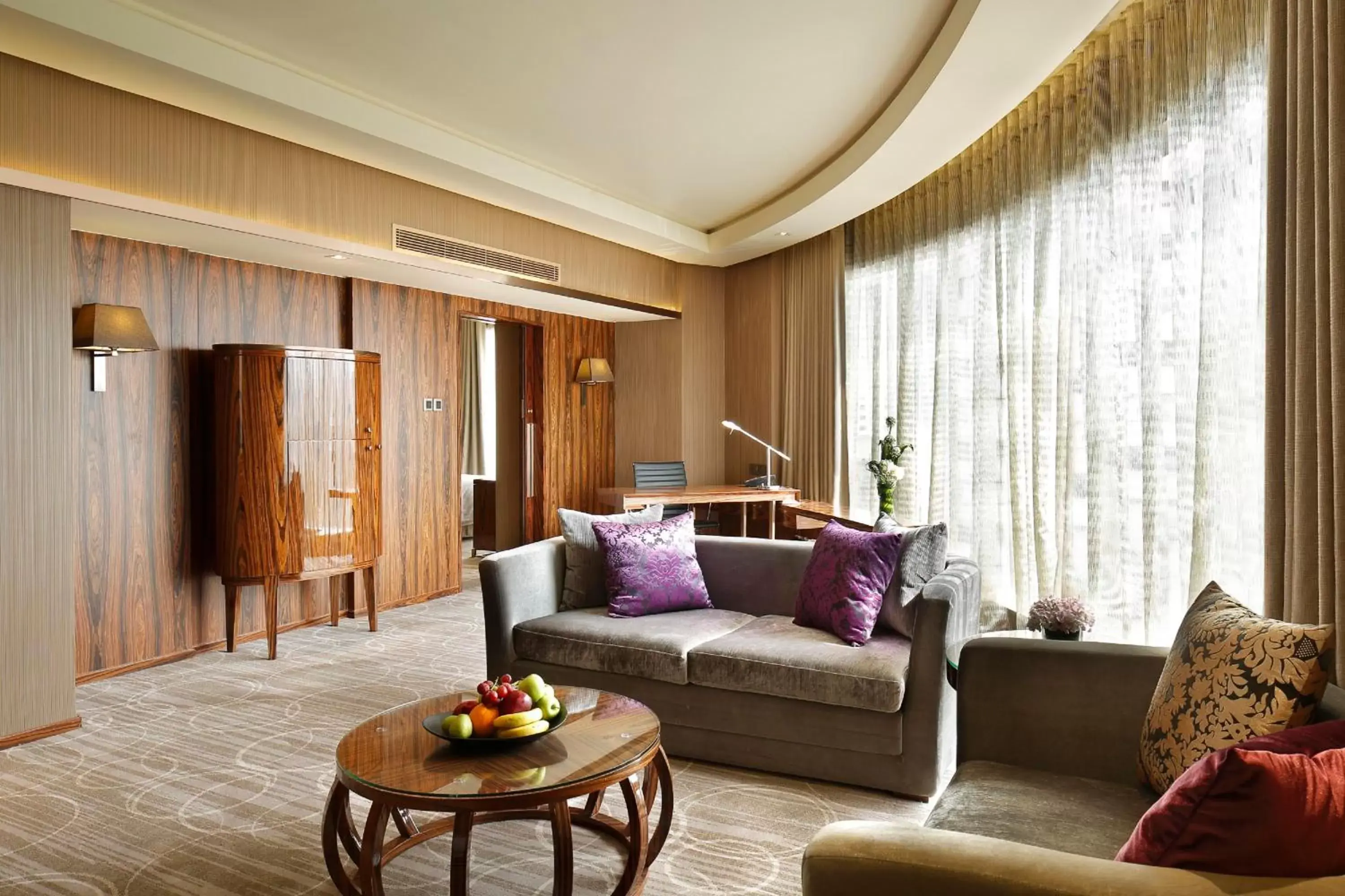 Living room, Seating Area in Crowne Plaza Kunming City Centre, an IHG Hotel
