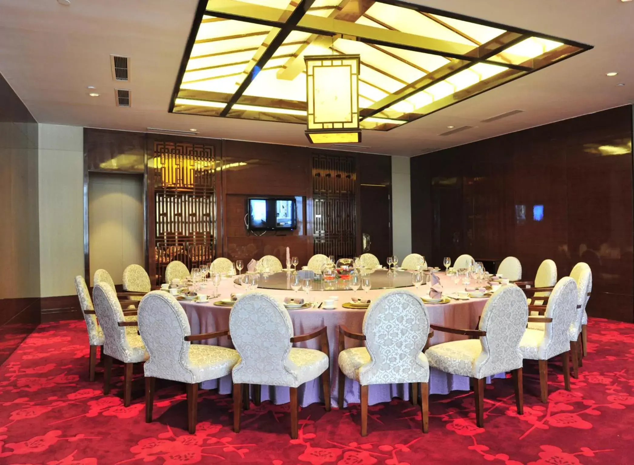 Restaurant/places to eat, Banquet Facilities in Pullman Linyi Lushang