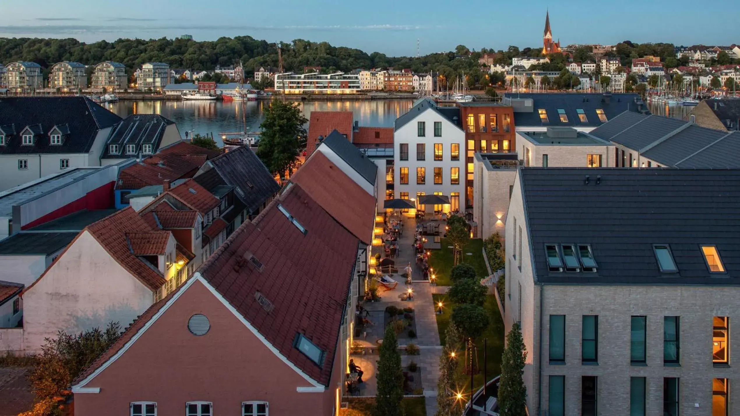 Property building, Bird's-eye View in Hotel Hafen Flensburg