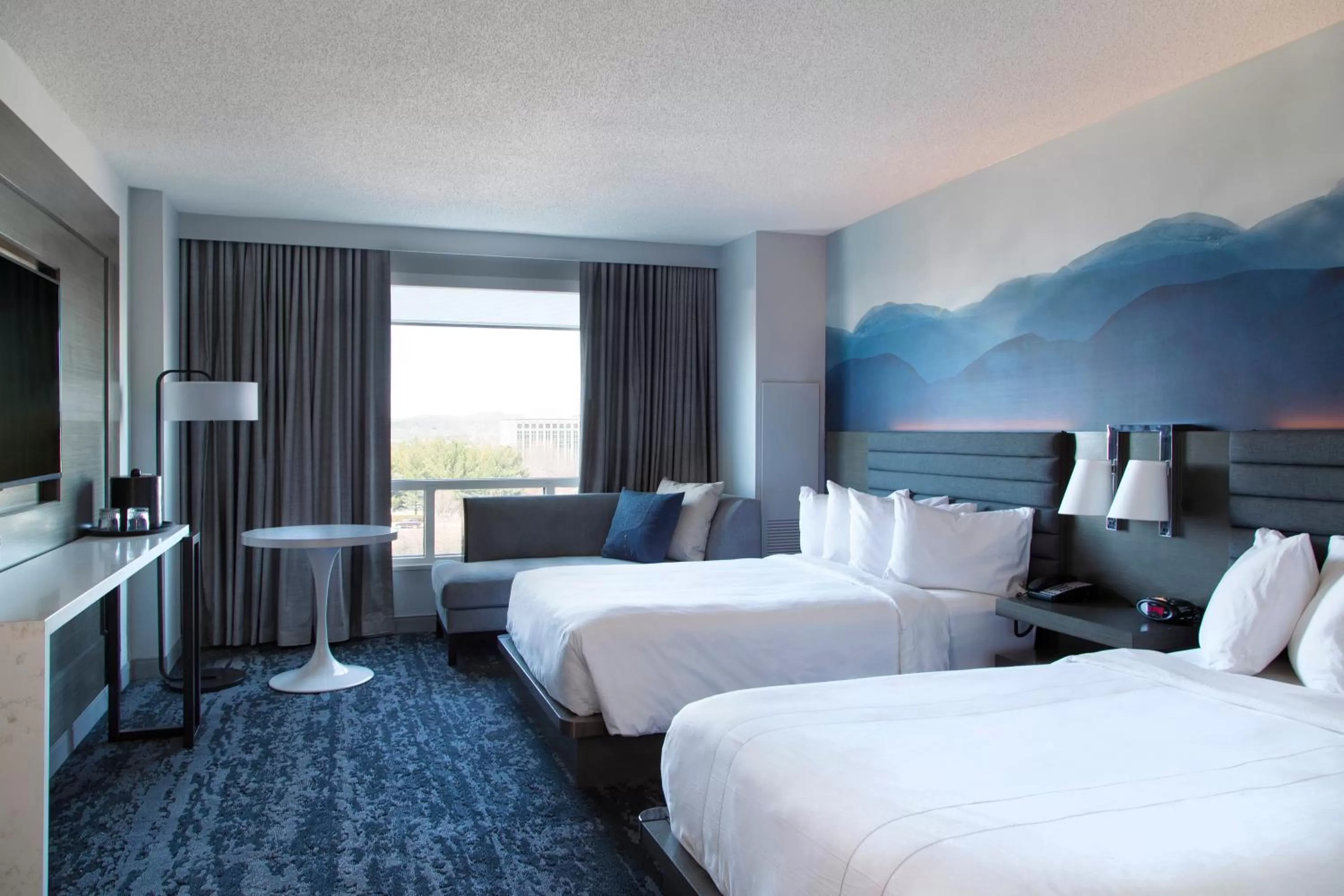 Photo of the whole room, Bed in Franklin Marriott Cool Springs